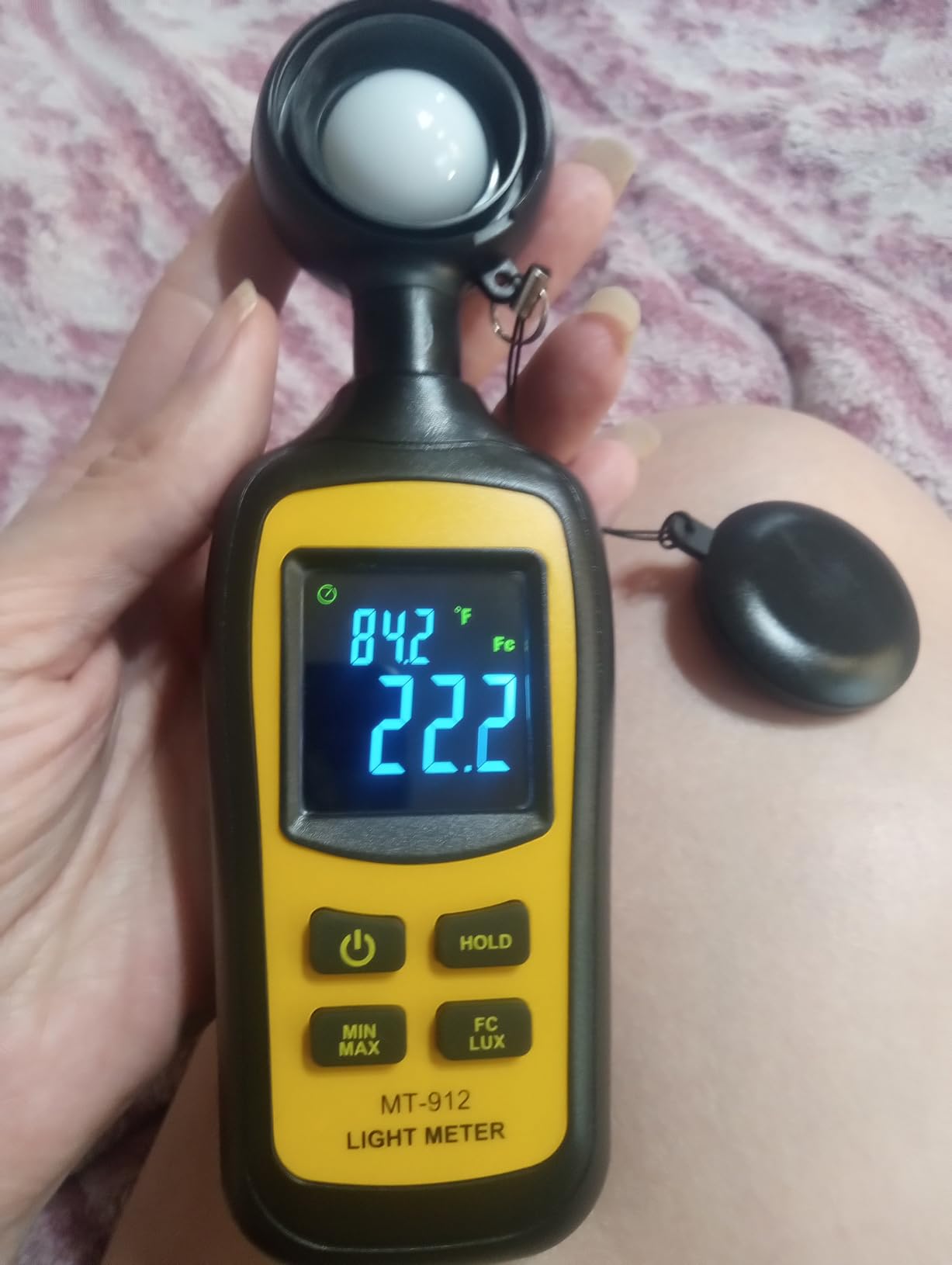 Light Meter Digital Illuminance Meter Handheld Ambient Temperature Measurer, Range up to 200,000 Lux, Luxmeter with 4 Digit Color LCD Screen customer photo 1
