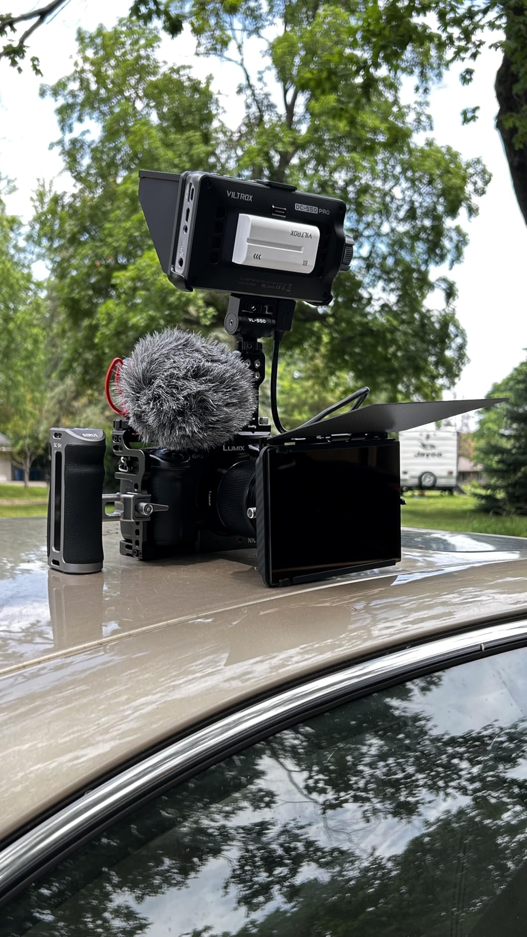 NICEYRIG Camera Cage for Panasonic Lumix GH5/GH5 II/GH5S - 191 | Integrated with Camera Cable Lock Cold Shoe, Nato Rails, Arri Locating Hole Anti-Skid Pads customer photo 1