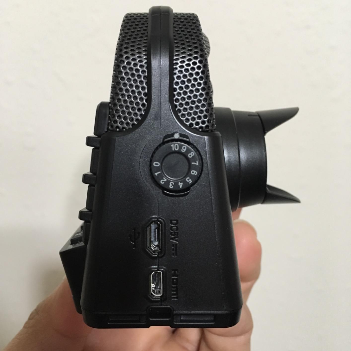 Zoom Q2n-4K Video Recorder for Musicians, Streamers & Filmmakers | 4K Video, Stereo Microphones, Webcam Mode, Compact Handheld Design, For Music and Podcasts customer photo 1