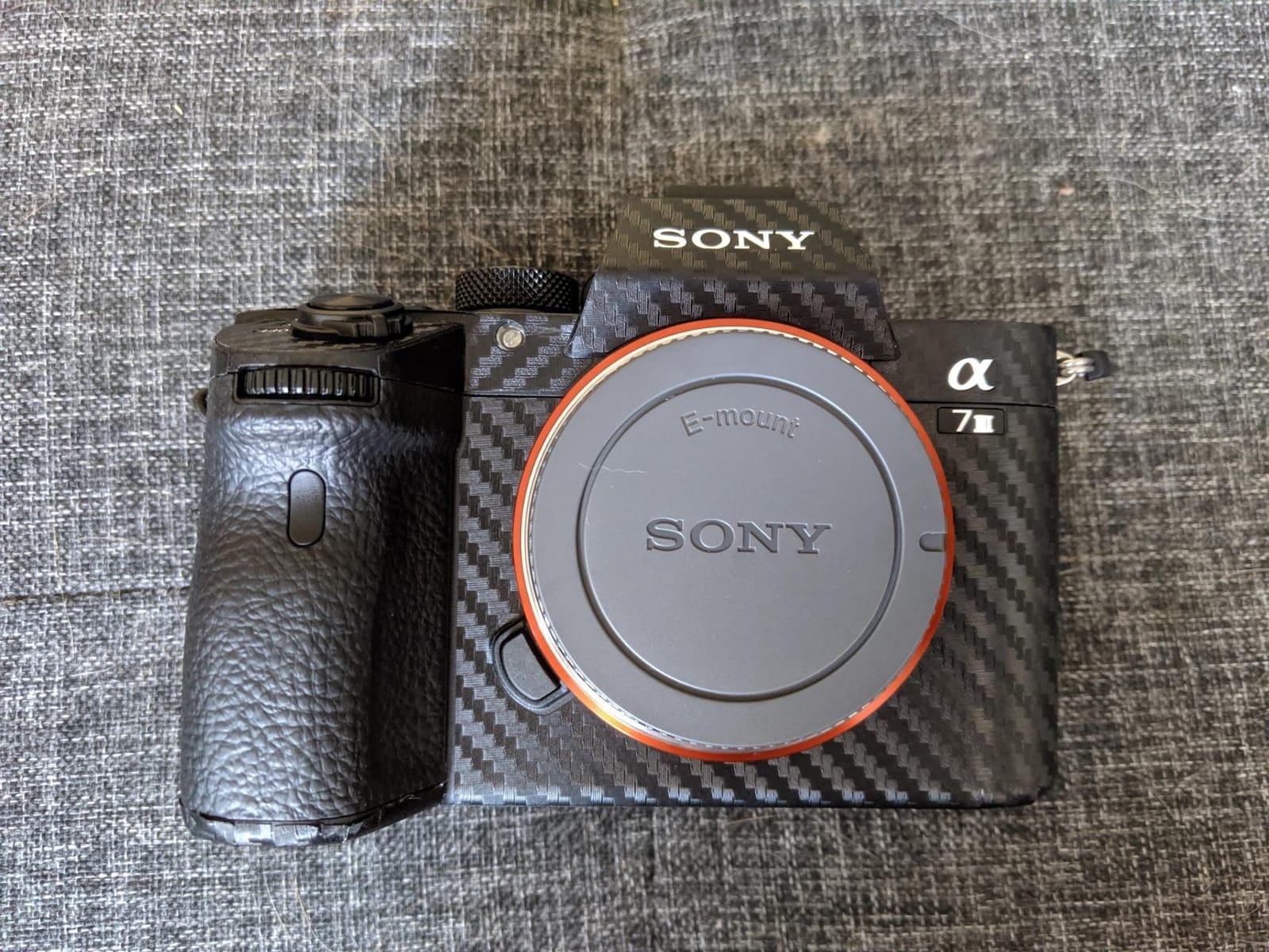 Anti-Scratch Anti-Wear Camera Body Skin Cover Protector Film for Sony A7III A7RIII (Fits A7 Mark III & A7R Mark III Only) Protective Decoration - Carbon Fiber Black customer photo 2