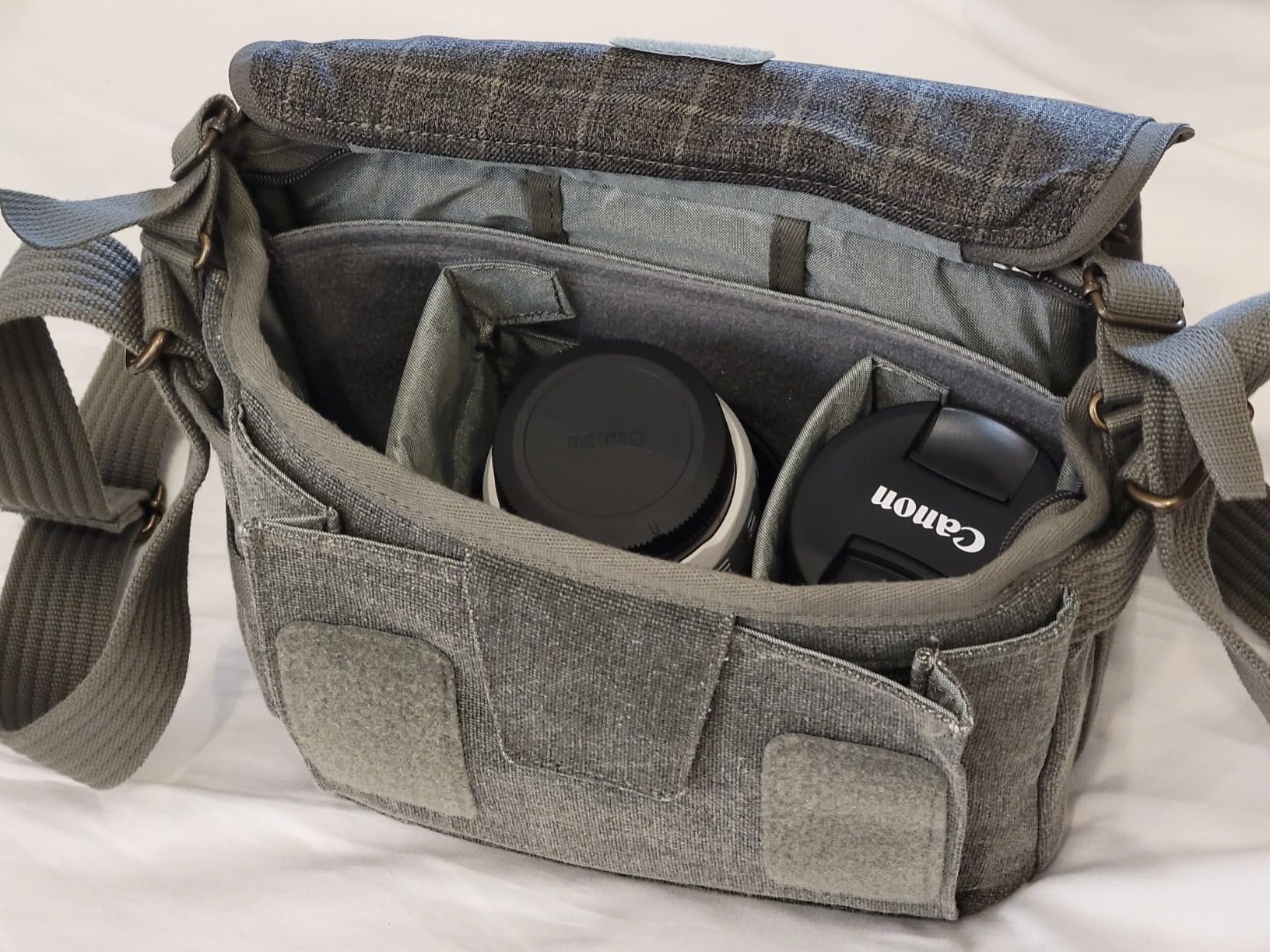 Think Tank Retrospective 4 V2.0 Canvas Shoulder Bag for Mirrorless or Standard DSLR Cameras - Pinestone - X-Small customer photo 1