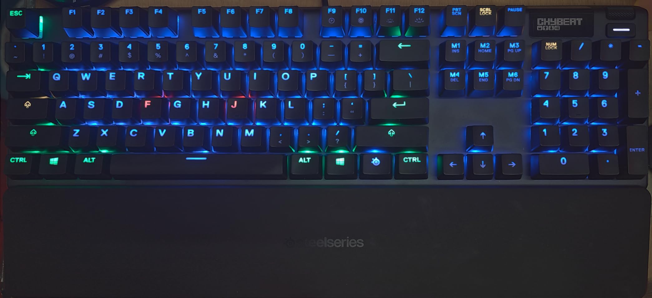 SteelSeries USB Apex 5 Hybrid Mechanical Gaming Keyboard, Per-Key RGB Illumination, Aircraft Grade Aluminum Alloy Frame, OLED Smart Display (Hybrid Blue Switch) customer photo 1