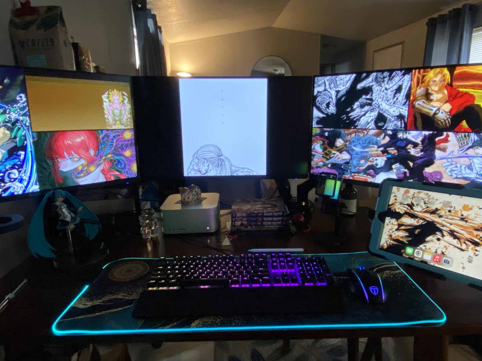 SteelSeries USB Apex 5 Hybrid Mechanical Gaming Keyboard, Per-Key RGB Illumination, Aircraft Grade Aluminum Alloy Frame, OLED Smart Display (Hybrid Blue Switch) customer photo 2