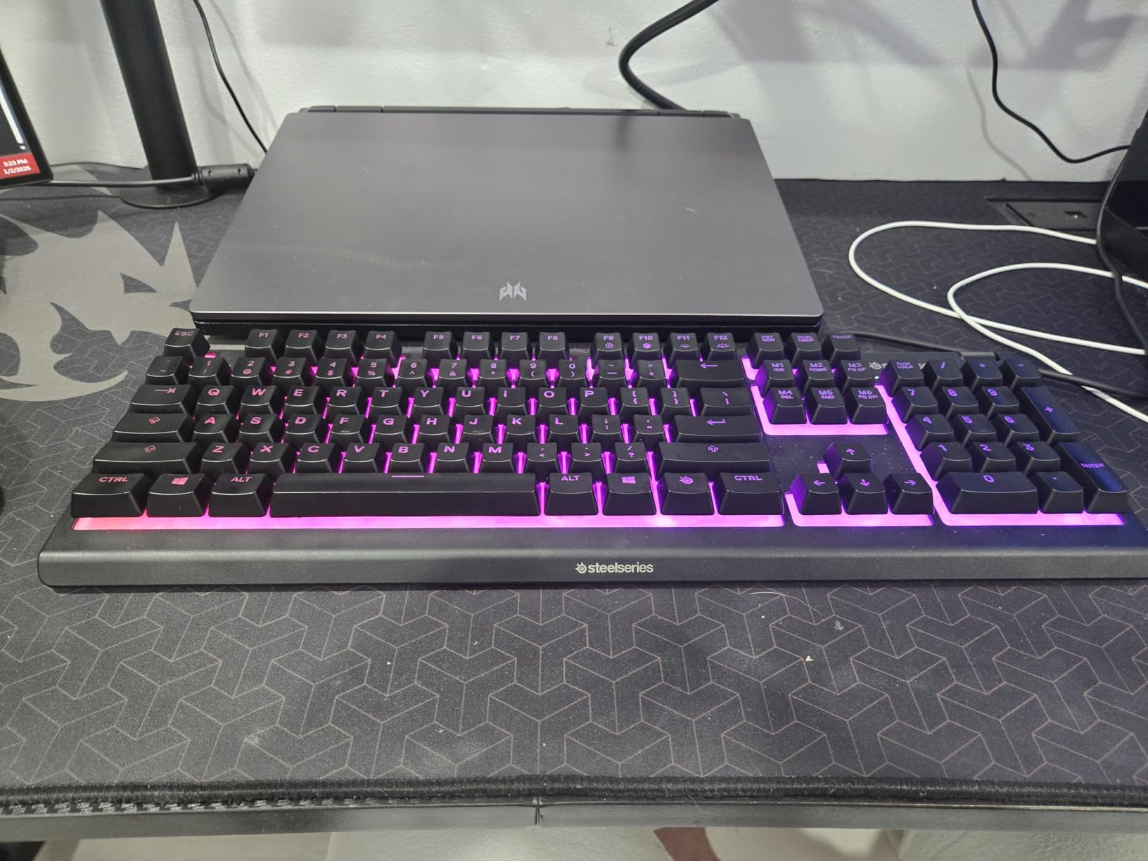 SteelSeries Apex 3 RGB Gaming Keyboard - 10-Zone RGB Illumination - IP32 Water Resistant - Premium Magnetic Wrist Rest (Whisper Quiet Gaming Switch) customer photo 2