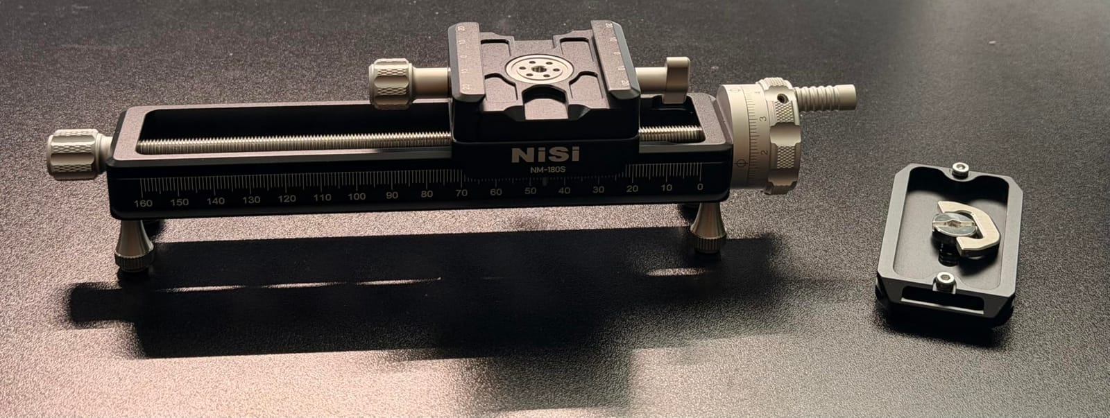 NiSi NM-180S Macro Focusing Rail, Precision Focus Slider for Macro Photography, Universal Tripod Mounting, 360-Degree Rotating Clamp with Quick-Release Plate, Detachable Feet, Arca-Swiss Compatible customer photo 1