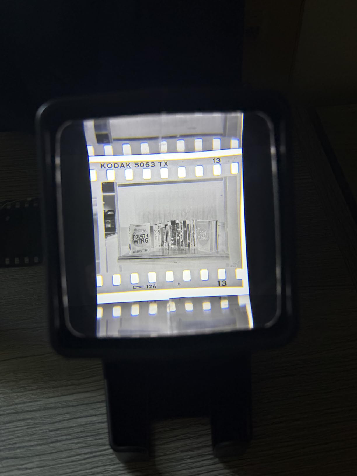 DIGITNOW 35mm Slide and Film Viewer, 3X Magnification, Battery Operation, LED Lighted Illuminated Viewing customer photo 2