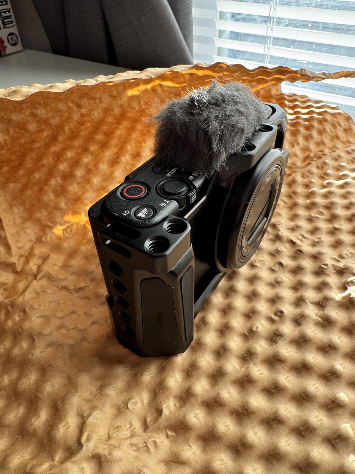 SMALLRIG Camera Cage for Sony ZV-1 II/ZV-1F/ZV-1 | with Silicone Grip and Cold Shoe Mount customer photo 2