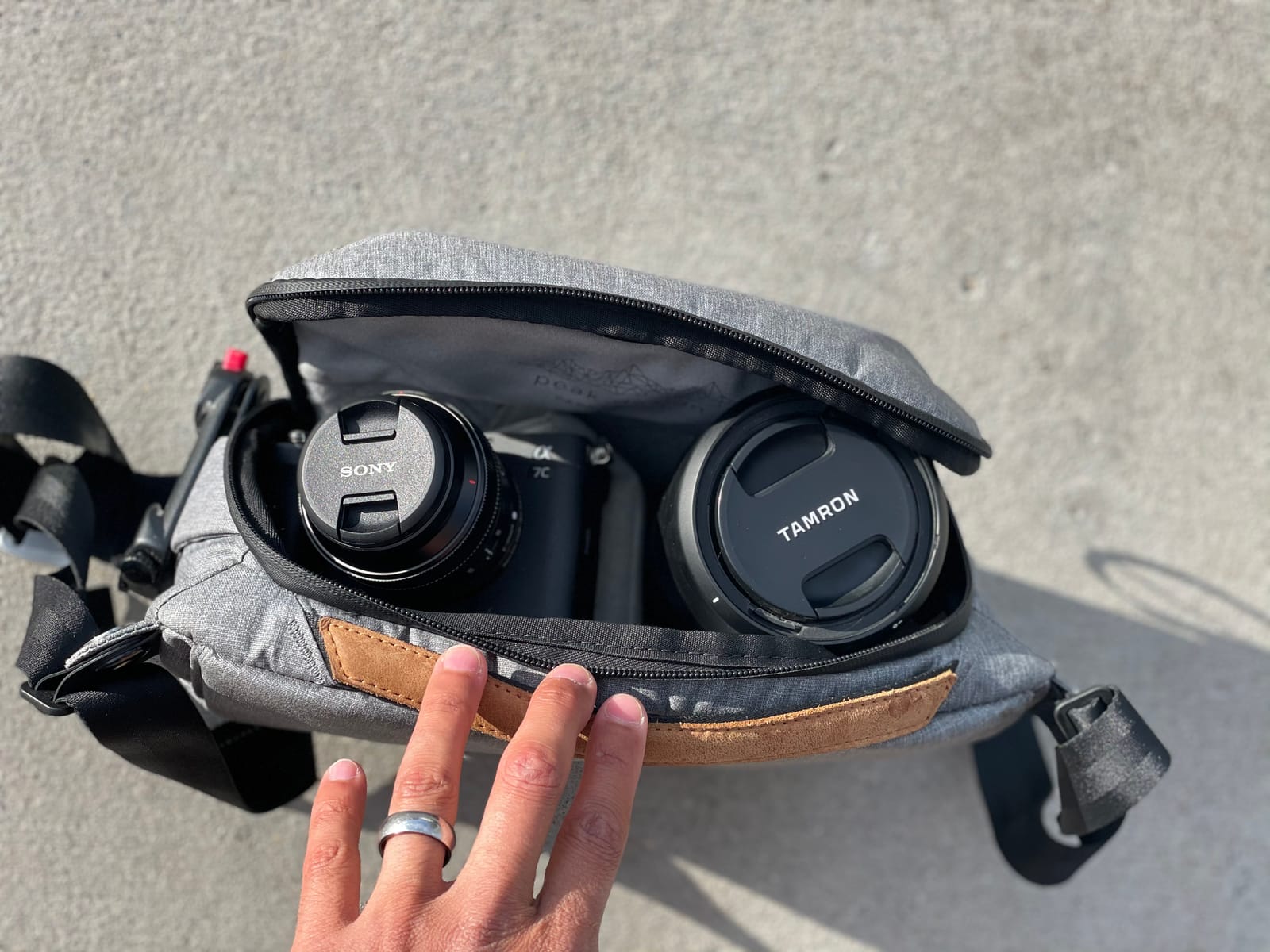 Sony FE 40mm f/2.5 G Lens for E | Dual linear autofocus motors keep up with the most demanding subjects, F2.5 max aperture is ideal for low-light situations customer photo 1
