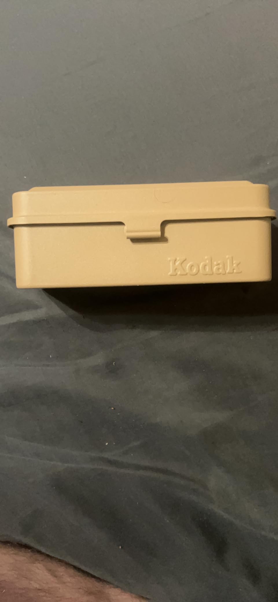 KODAK 120/135 Film Case - for 8 Rolls of 120 Films / 10 Rolls of 35mm Films - Retro Steel Case to Sort & Safeguard Film (Black) (Film is not Included) customer photo 1