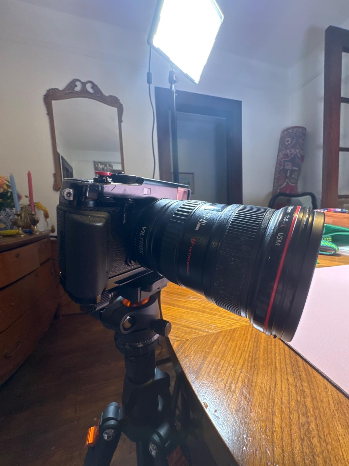 VILTROX EF-E5 Smart Auto Focus Lens Mount Adapter with OLED Screen for Canon EF/EF-S Lens to Sony E Mount Camera A7/A7R/A7RIII/A7III/A7II/A6500/A6300 customer photo 2