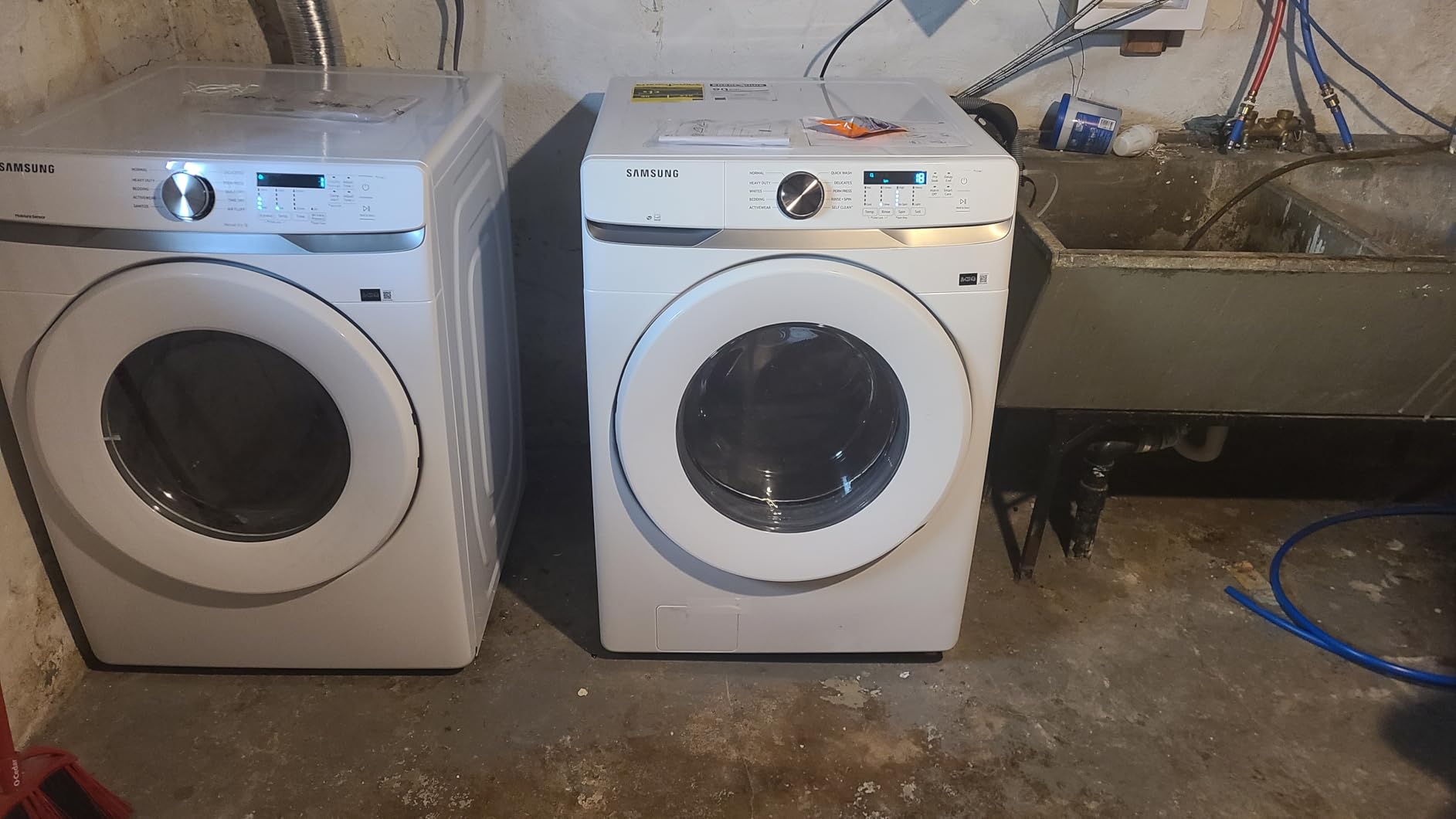 Samsung WF45T6000WPR White Front Load Laundry Package customer photo 2