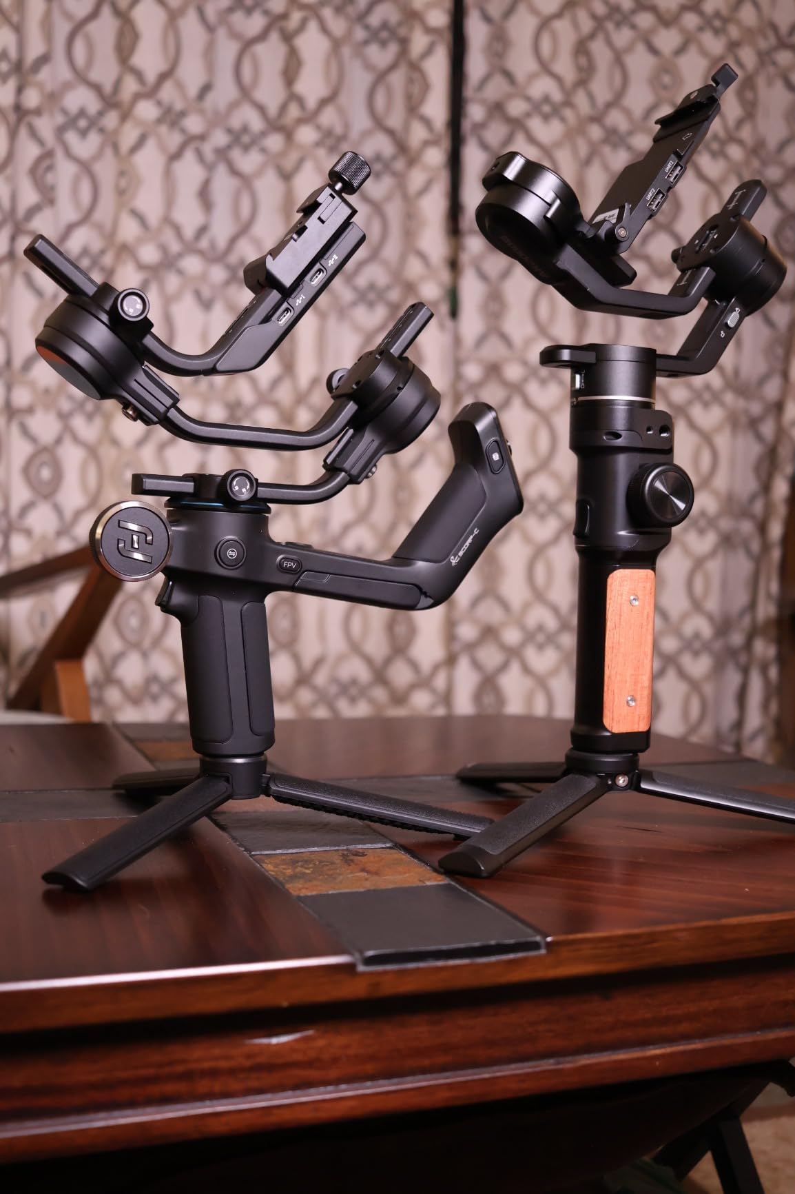 FeiyuTech SCORP-C2 Camera Gimbal Stabilizer w/AI Tracking, 7.72lb Payload | Gesture Control, Quick Landscape/Portrait Switch, Integrated Underslung Handle, For DSLR & Mirrorless Sony A7IV Canon R5 Nikon customer photo 2