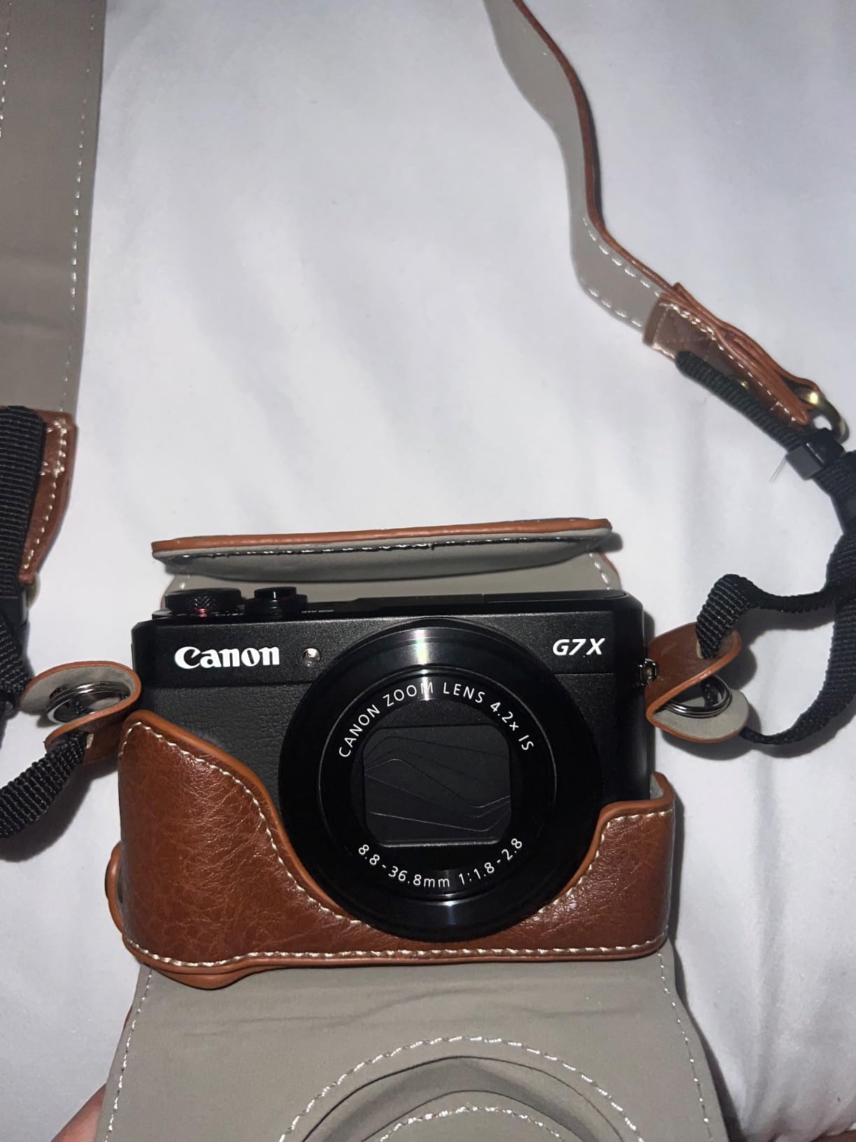 kinokoo Protective Case for Canon G7X / G7X II / G7X III Digital Camera, Vintage Buffalo PU Leather Case for G7X G7X Mark II Mark III Camera with Adjustable Shoulder Strap, Brown, Taille C, Beauty Bag customer photo 1
