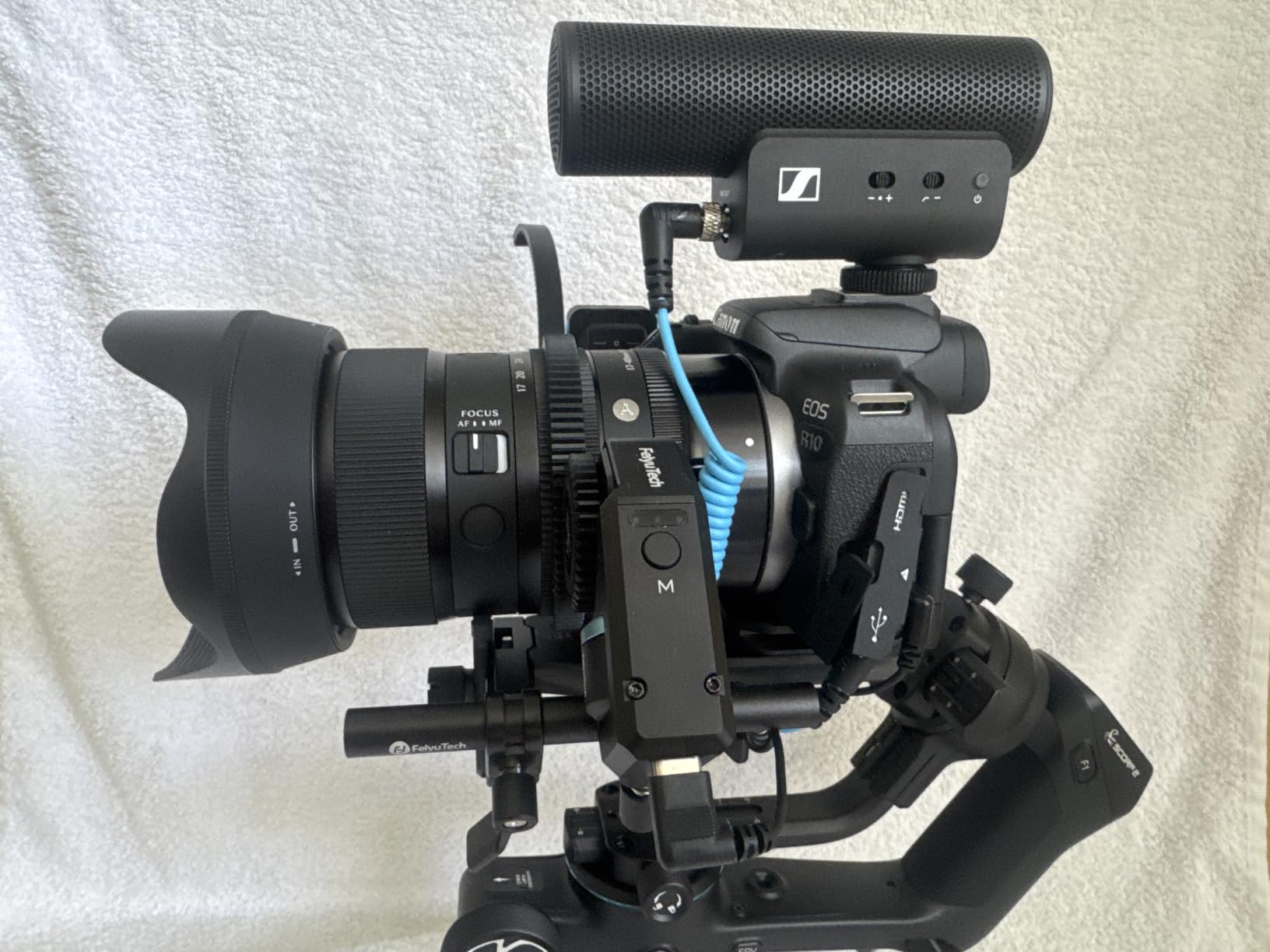 Canon EOS R10 Mirrorless Camera Lens Kit customer photo 2