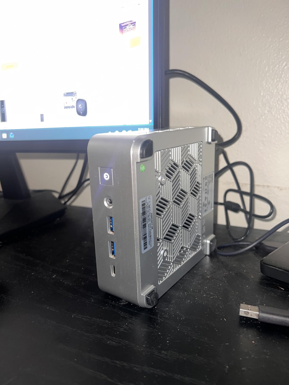 KAMRUI Pinova P2 Mini PC, AMD Ryzen 7330U (4 Cores, 8 Threads, Up to 4.3GHz), 16GB RAM 256GB SSD, Zen3 Architecture 7nm Processor, 8MB L3 Smart Cache Mini Computers, Triple 4K Display Home/Business customer photo 2