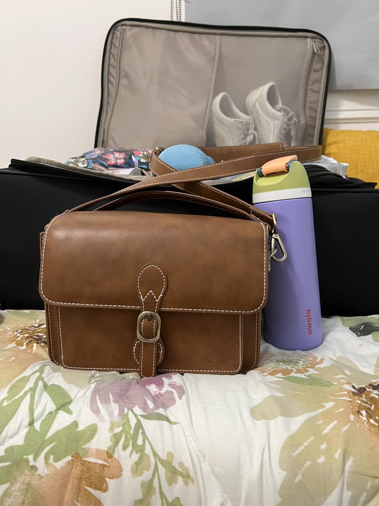 Cwatcun Retro Camera Sling Bag, Compact Crossbody Case for DSLR/Mirrorless | PU leather, 10mm padding, adj strap, detachable, front/back/hidden pockets customer photo 2