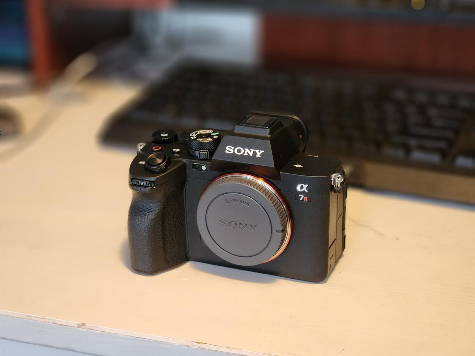 Sony Alpha 7R V Full-frame Mirrorless Camera Interchangeable Lens (Body Only) (Renewed) customer photo 2