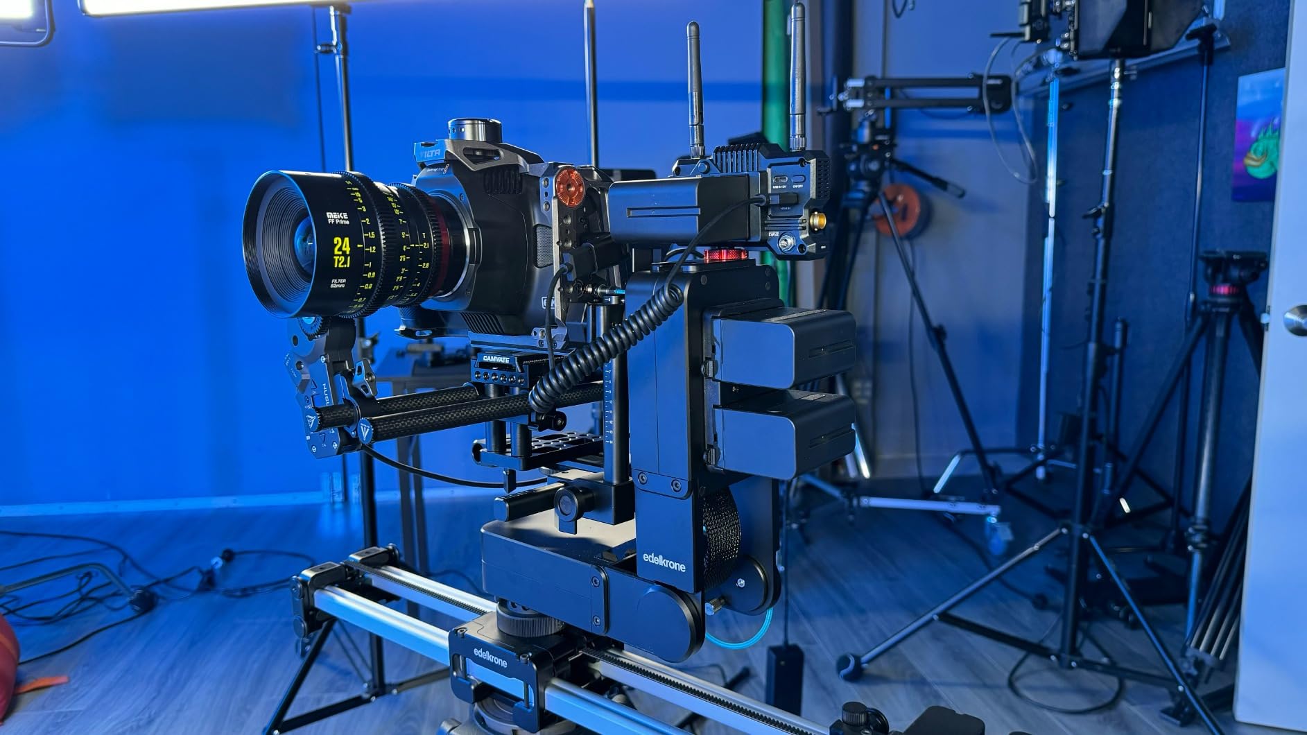 SMALLRIG Cage for AirTag with Dual 1/4