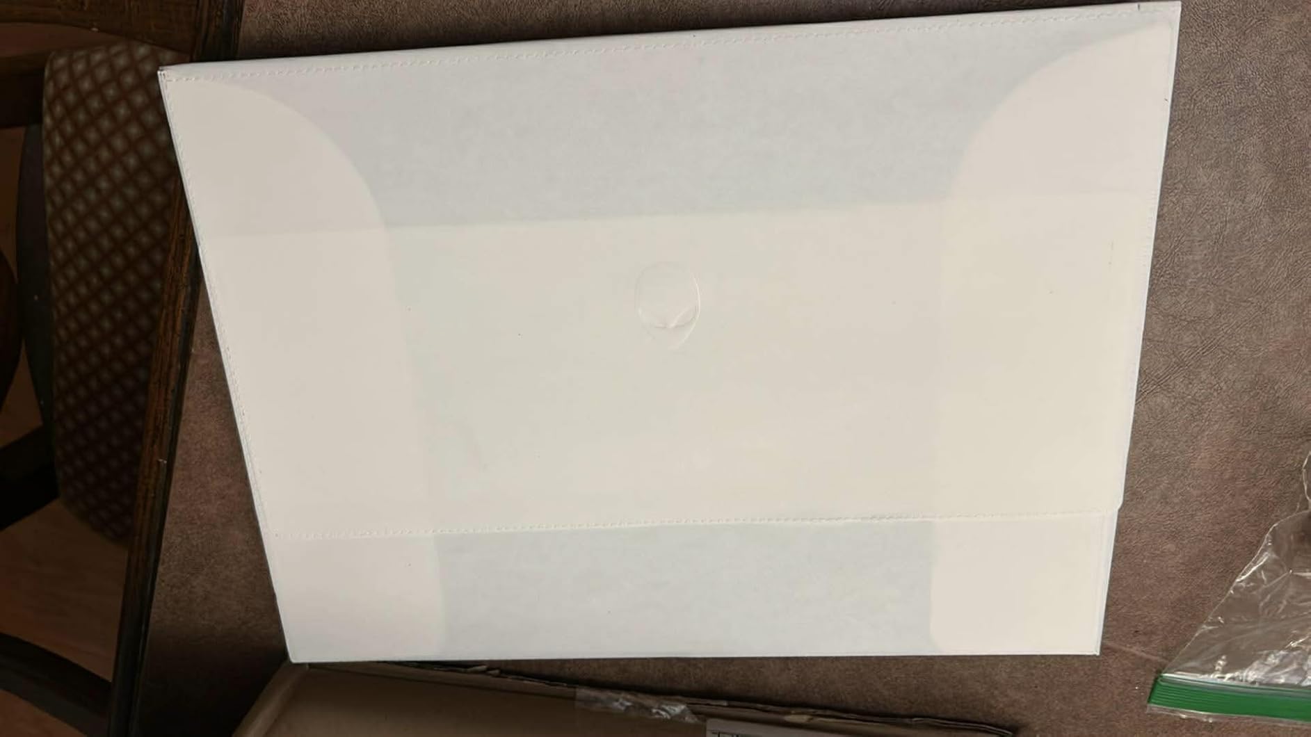 Alienware 16 Aurora Gaming Laptop, RTX 5050, Intel Core 7 240H customer photo 2