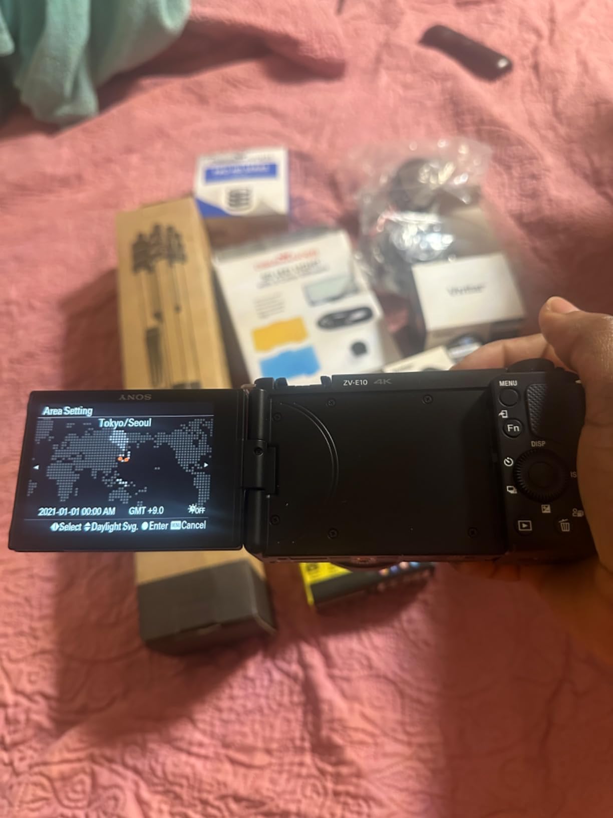 Sony ZV-E10 Mirrorless Camera with 16-50mm Lens + Accessories Bundle Including Macro Lens, 40pc Bundle (Renewed) customer photo 1