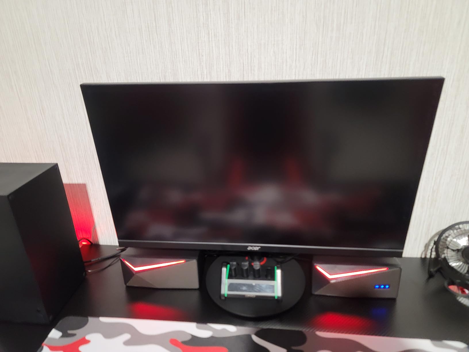 Acer Nitro 27in QHD 2560x1440 IPS 180Hz Gaming Monitor XV271U M3bmiiprx customer photo 2