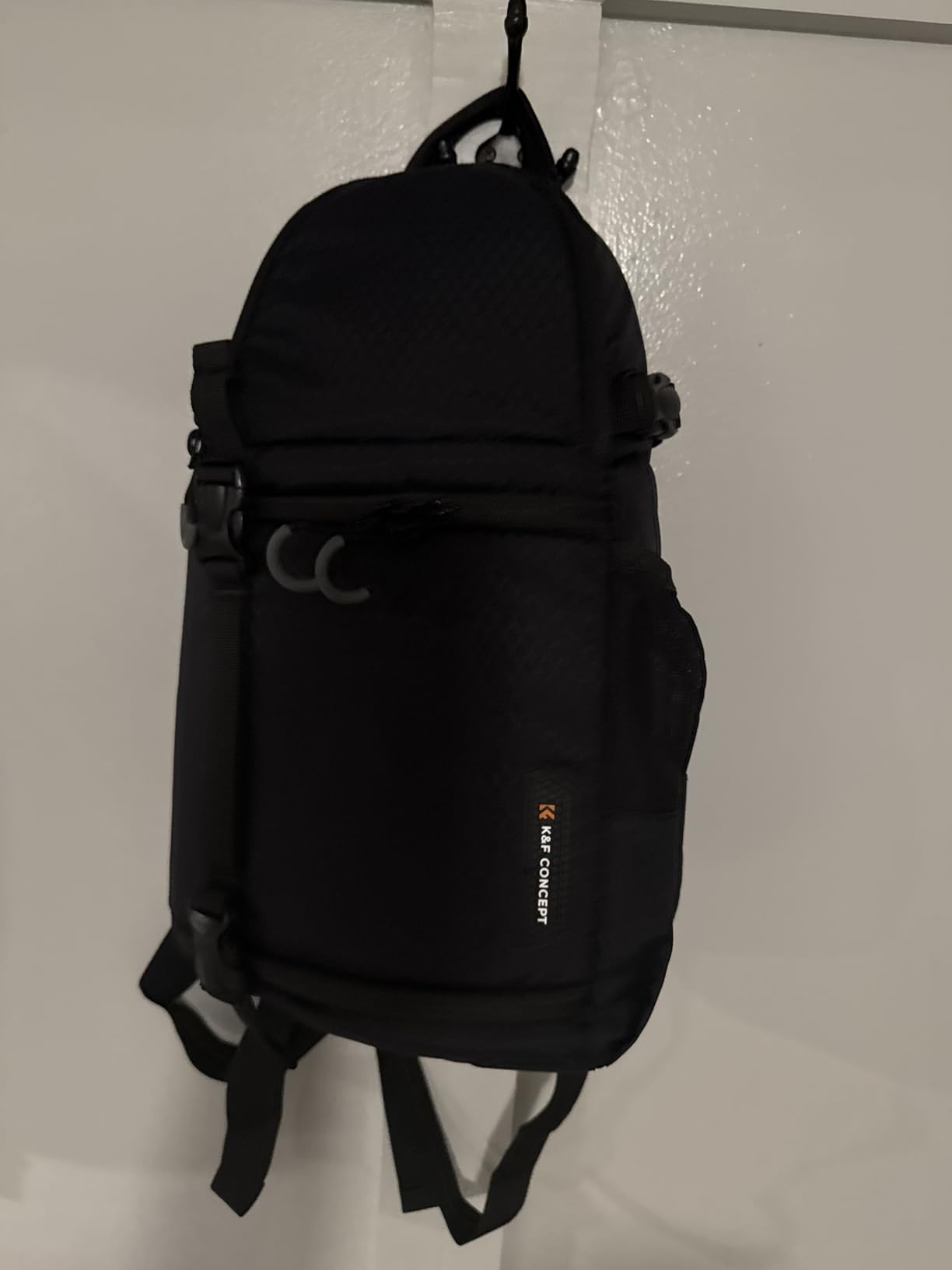 K&F CONCEPT Camera Sling Bag, Compact Crossbody Backpack, 10L customer photo 2