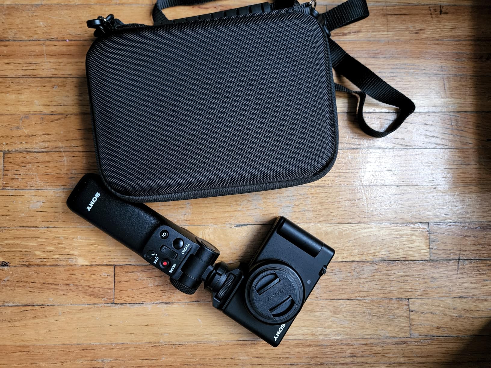 Hard Travel Case for Sony ZV-1F / ZV-1 / ZV-1 II Digital Camera, Protective Cases Bag Fits Vlogger Accessory Kit Tripod, Microphone, LED Video Light, Extra Zipper Pocket fit Battery Pack, Black customer photo 2