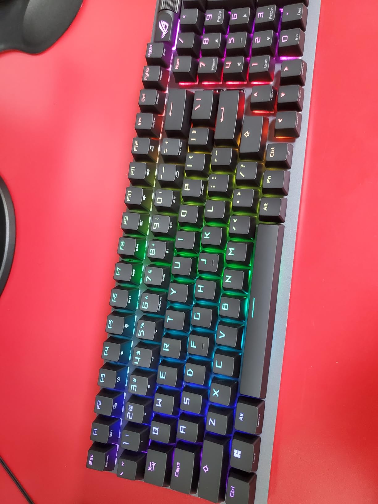 ASUS ROG Strix Scope II 96 Wireless Mechanical Gaming Keyboard, 96% Full-Size, Tri-Mode Connectivity, Hot Swappable Pre-lubed ROG NX Snow Linear Switches, PBT Keycaps, RGB customer photo 2
