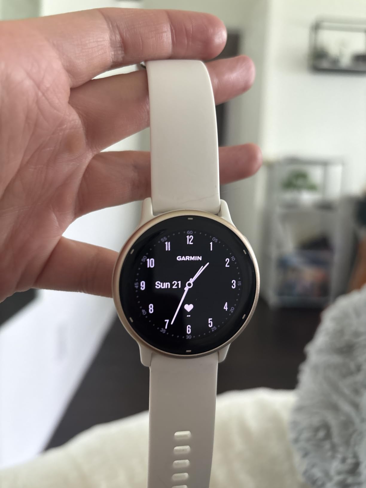 Garmin vívoactive 5, Health & Fitness GPS Smartwatch, 42mm, Ivory | 24/7 Health Monitoring, Built-In Sports Apps, Sleep Coach, Body Battery Energy Monitoring, Workout Benefit & Recovery Time customer photo 1