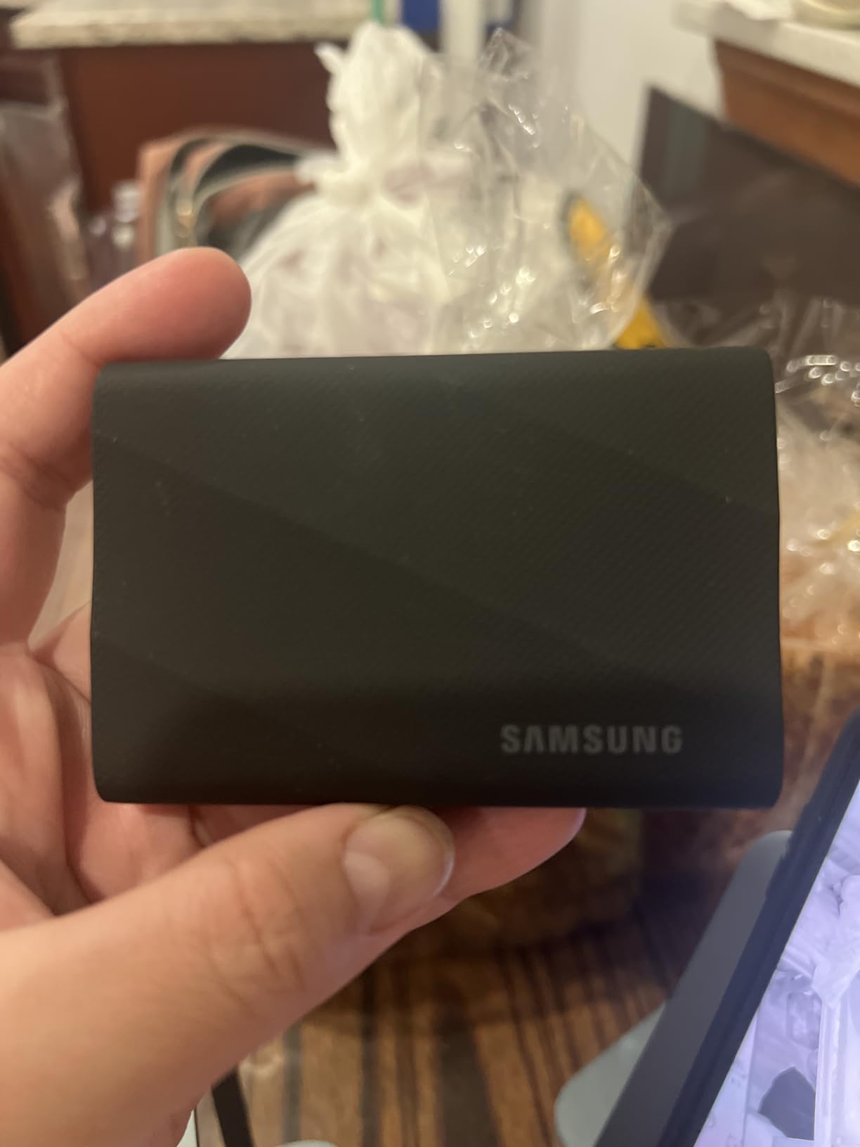 Samsung T9 Portable SSD 4TB, USB 3.2 Gen 2x2 External Solid State Drive | External Solid State Drive for Gaming, Students and Professionals, MU-PG4T0B/AM, Black customer photo 2