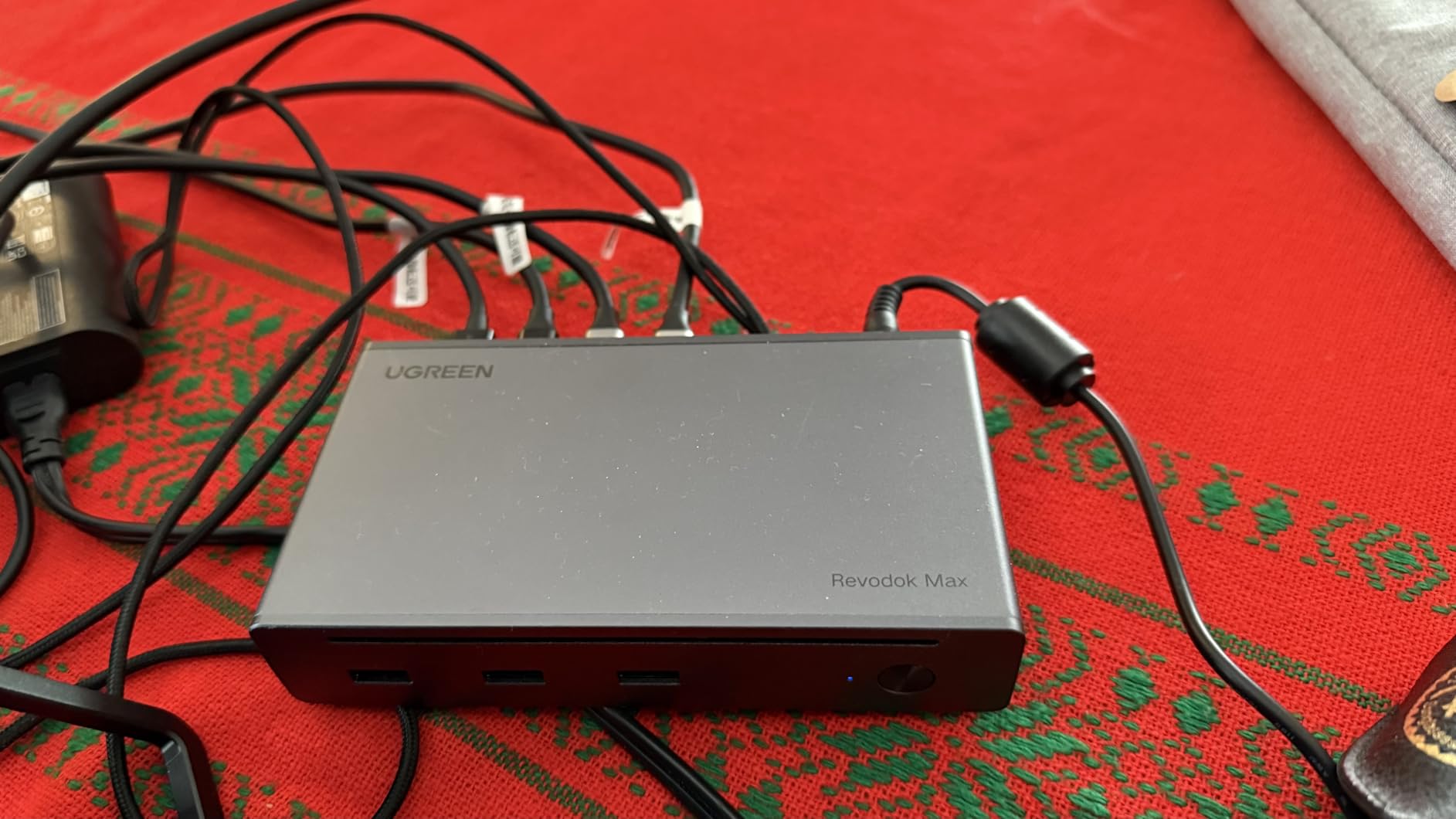 UGREEN Revodok Max 208 8-in-1 Thunderbolt 4 Docking Station, Dual 4K, 85W Charging customer photo 2