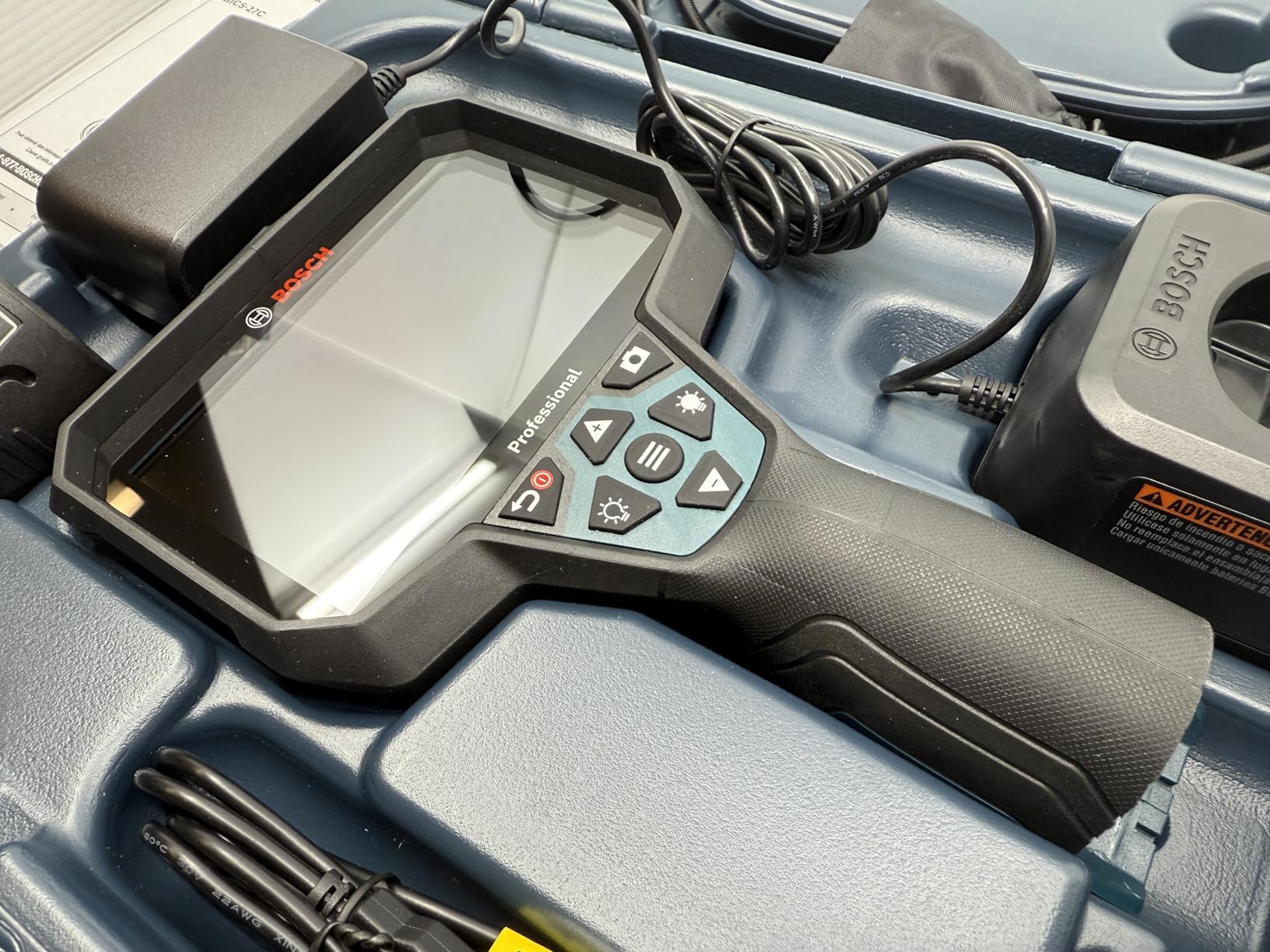 BOSCH GIC5-27C Professional Borescope Inspection Camera with Adjustable LED Light, 11ft. Removable Endoscope Camera, Up Indicating Arrow, Includes 12V Rechargeable Battery, Carrying Case, Attachments customer photo 2
