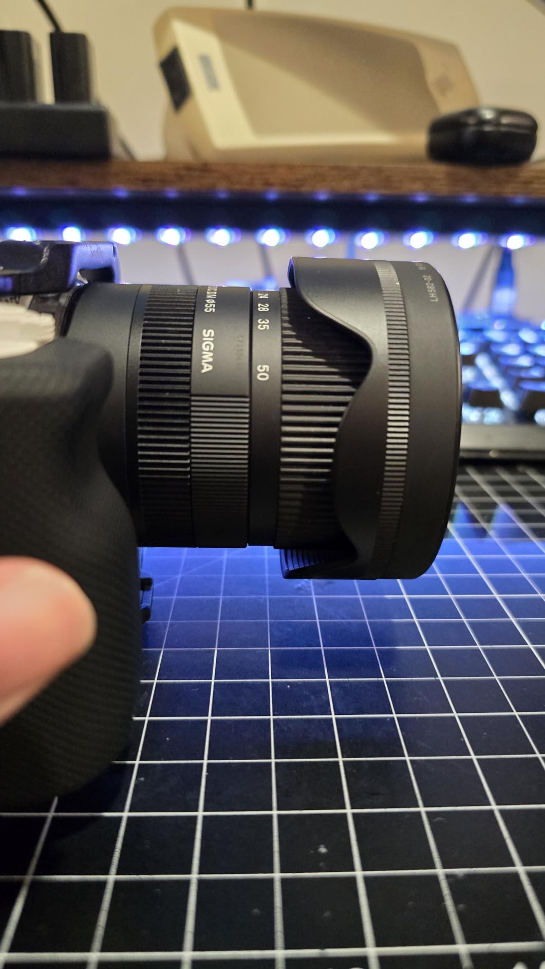 Sigma 18-50mm f/2.8 DC DN Contemporary Lens for Sony E Bundle with UV Filter + Cleaning Kit customer photo 2