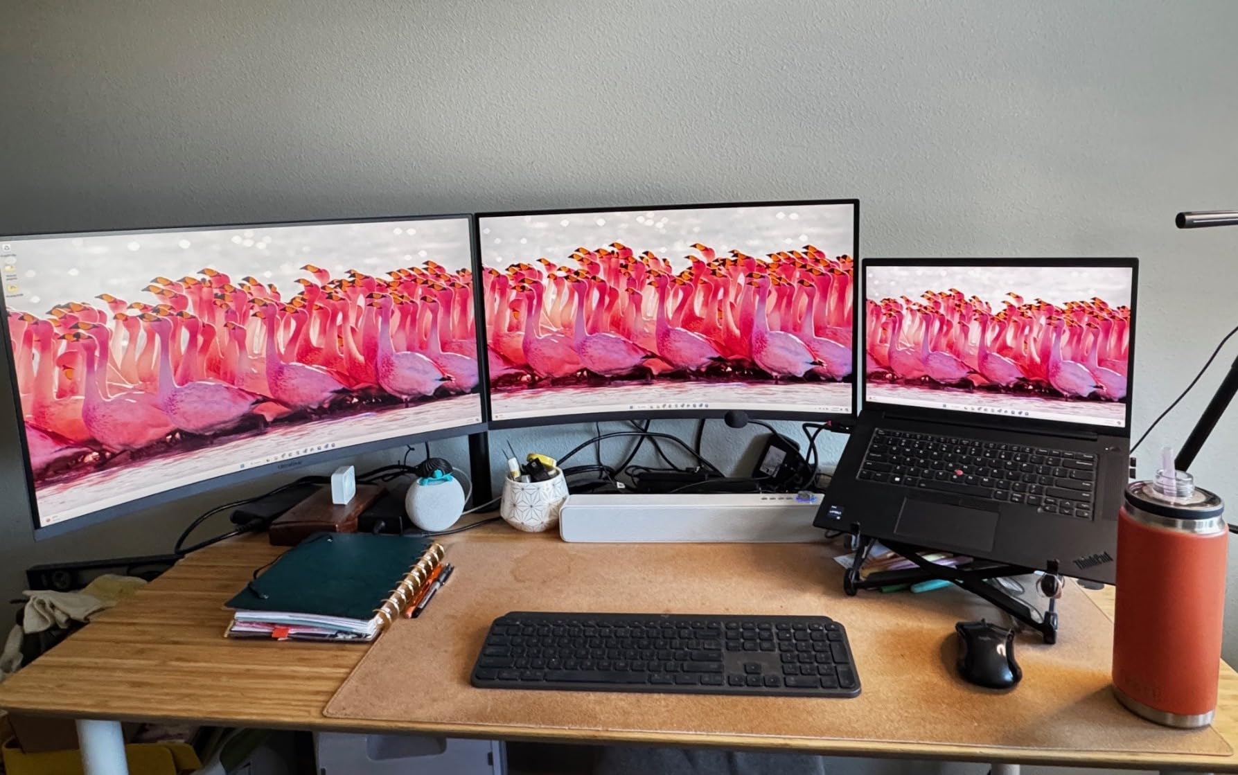 LG 32GS60QC-B Ultragear 32-inch Curved Gaming Monitor QHD (2560x1440) 180Hz 1ms 1000R AMD FreeSync HDR10 HDMIx2 DisplayPort Borderless Design Black Stabilizer DAS Crosshair FPS Counter - Black customer photo 1