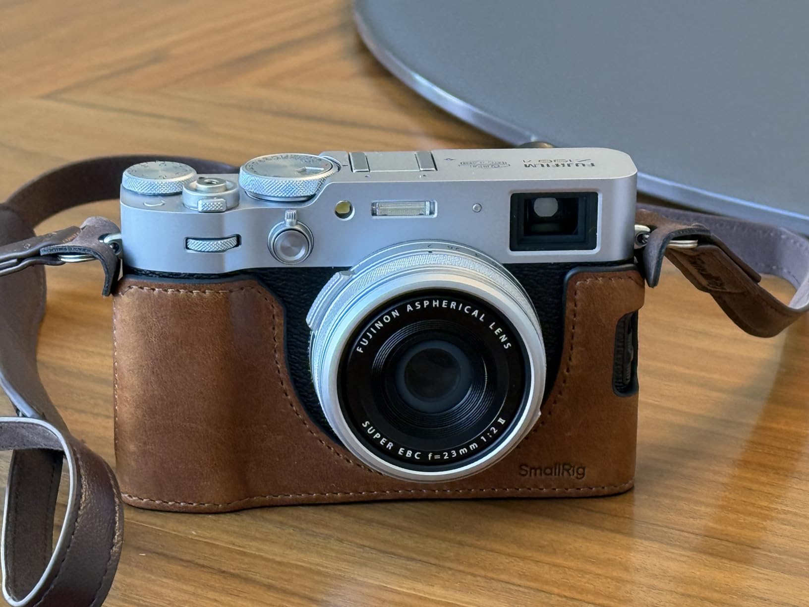 SMALLRIG X100VI Half Leather Case Kit with Shoulder Strap, Retro Style Leather Camera Half Case with Aluminum Alloy Frame for FUJIFILM X100VI (Brown) customer photo 1