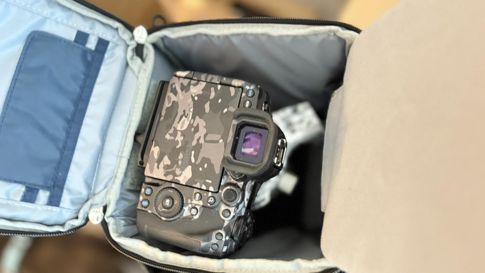 Think Tank Digital Holster 150 V3 Camera Bag Only for Gripped Camera Body with 150-600mm Long Lens Attached customer photo 1
