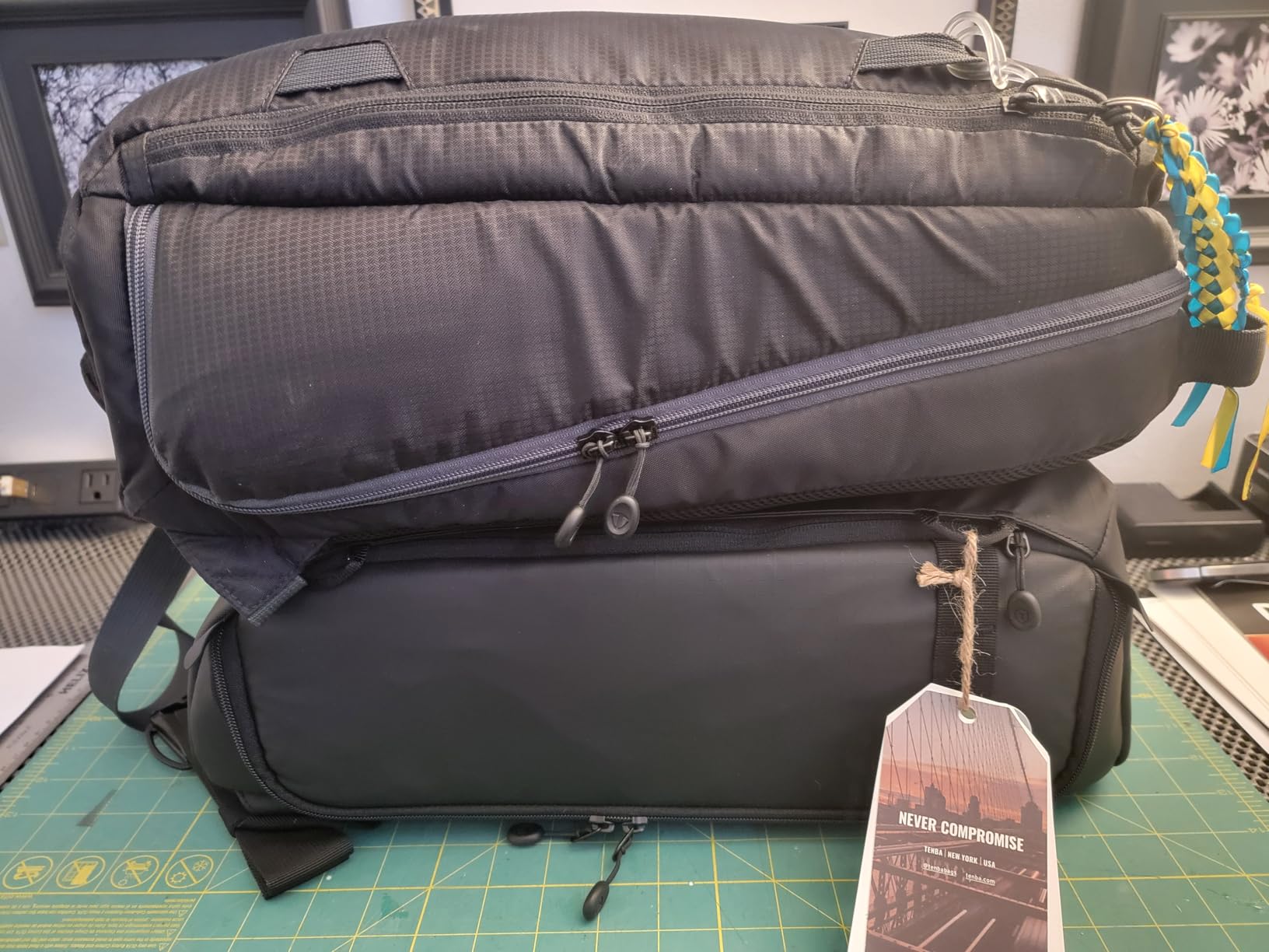 Tenba Solstice v2 16L Sling Bag for DSLR and Mirrorless cameras and lenses, including supertelephoto zooms - Black (636-432) customer photo 1