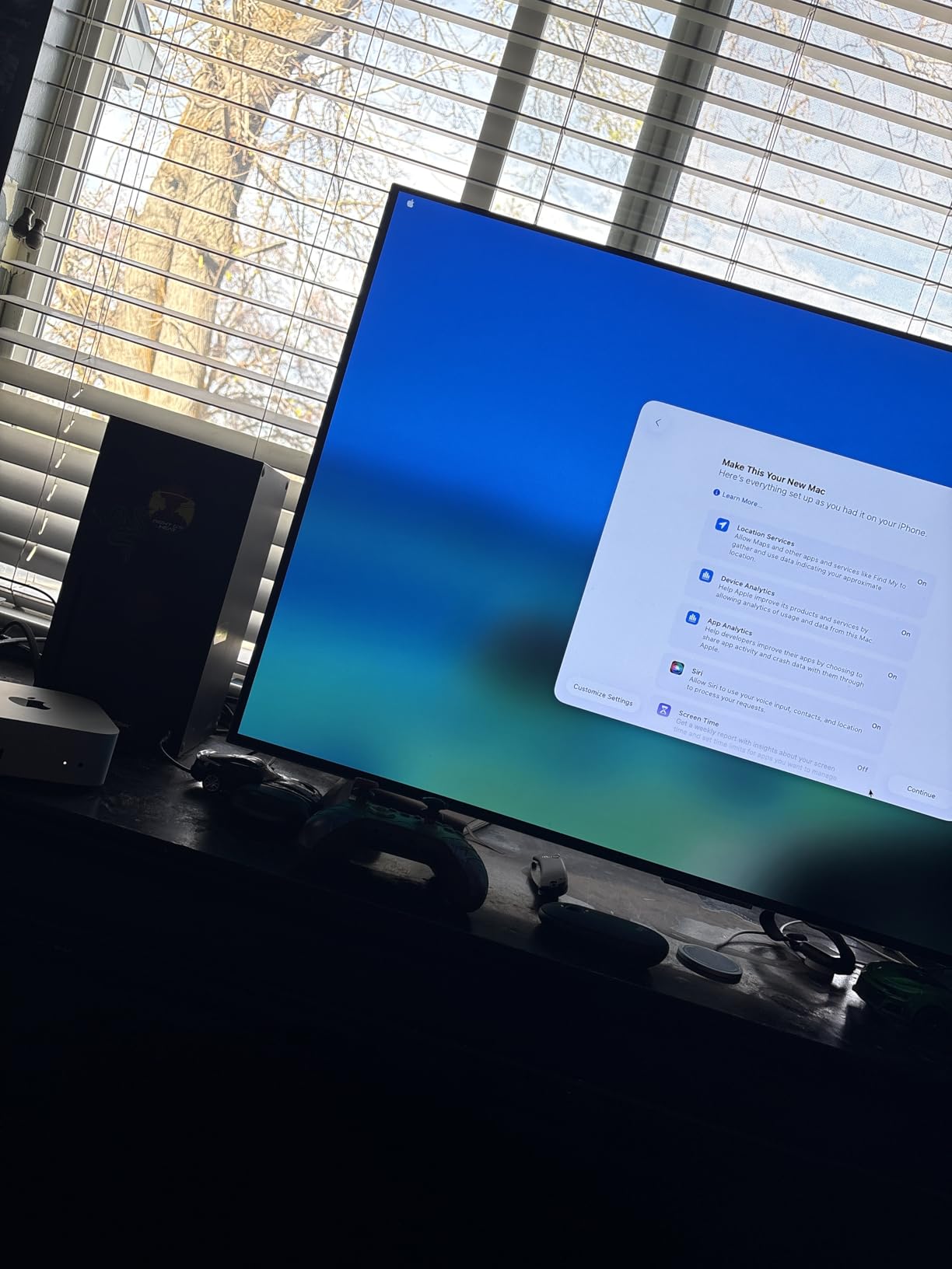 2024 Mac mini Desktop Computer with M4 chip with 10-core CPU and 10-core GPU, Built for Apple Intelligence, 16GB Unified Memory, 256GB SSD Storage, Gigabit Ethernet, Works with iPhone/iPad customer photo 1