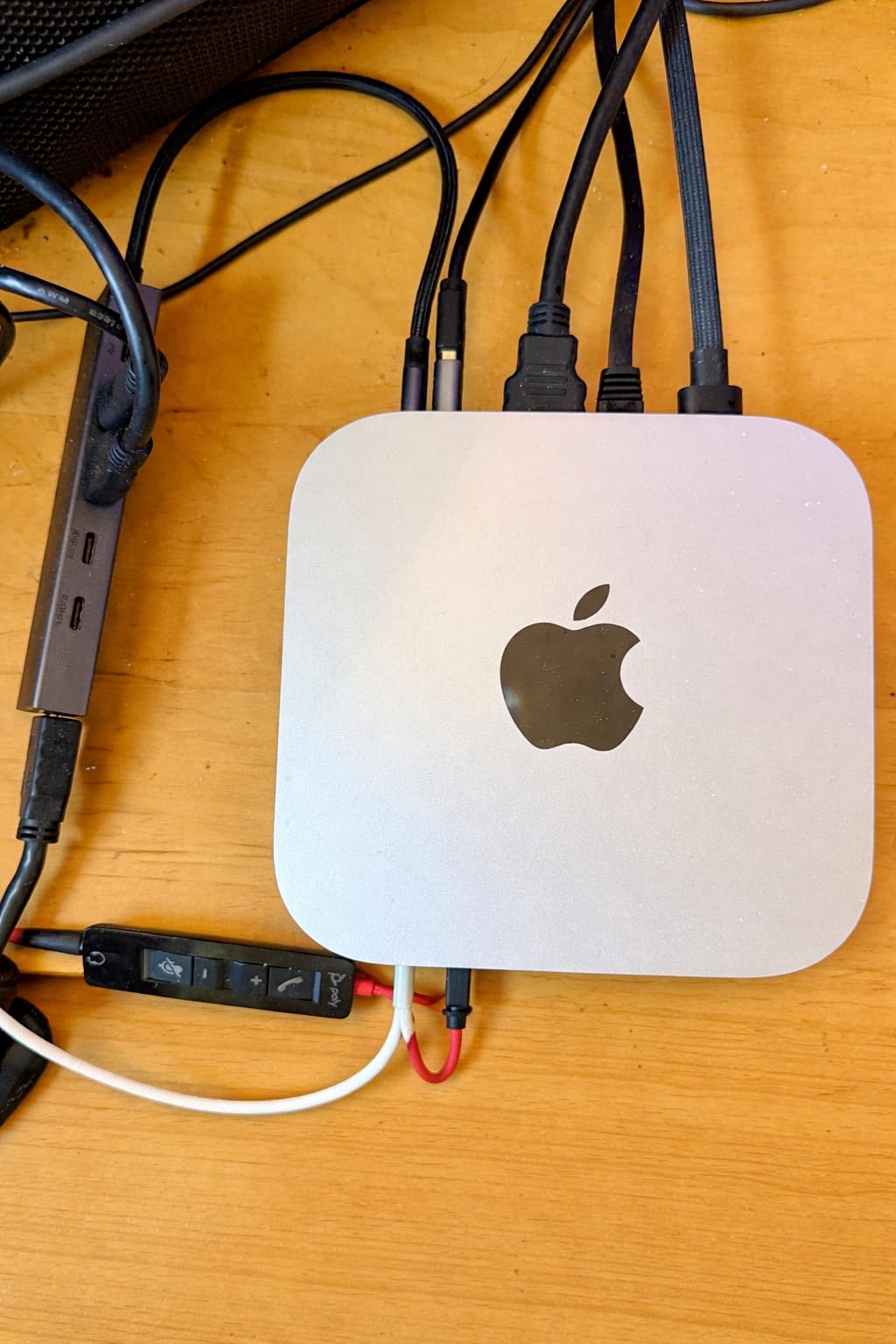 2024 Mac mini Desktop Computer with M4 chip with 10-core CPU and 10-core GPU, Built for Apple Intelligence, 16GB Unified Memory, 256GB SSD Storage, Gigabit Ethernet, Works with iPhone/iPad customer photo 2