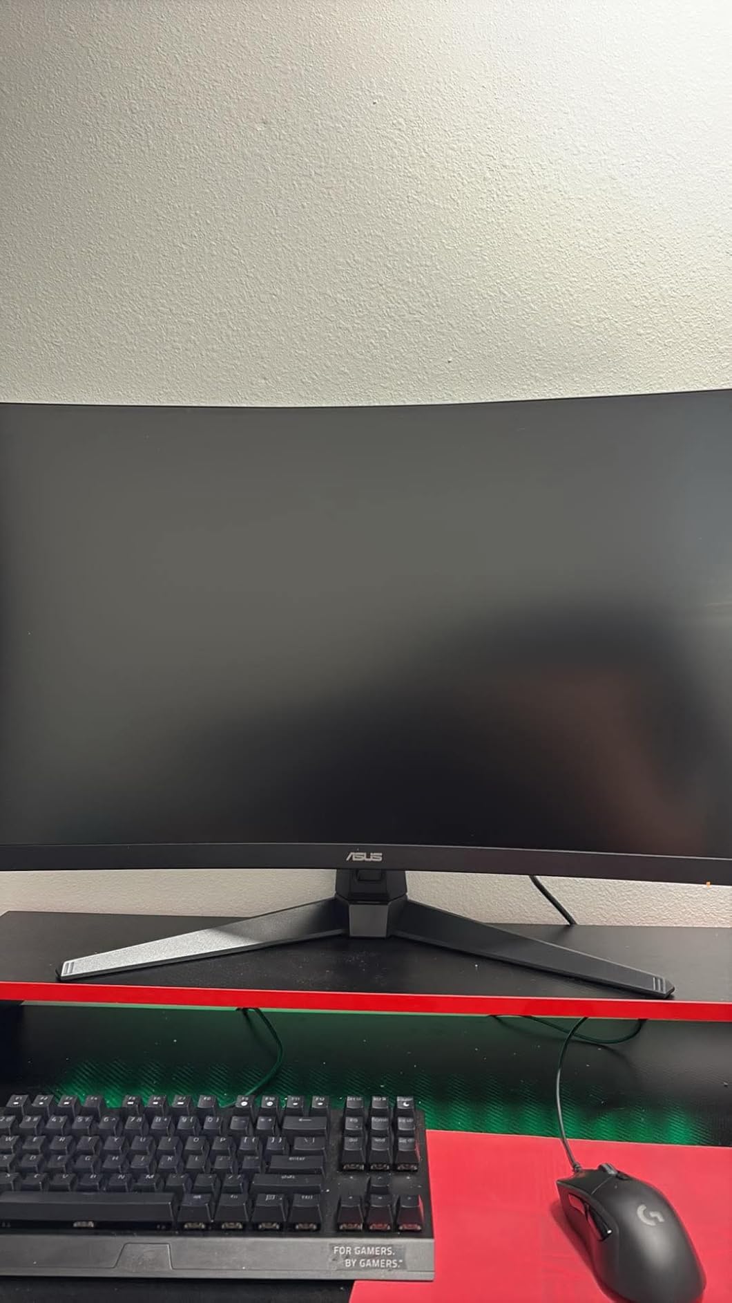 ASUS TUF Gaming VG32WQ3B 32 Inch 1440p 180Hz HDR Curved Gaming Monitor customer photo 2