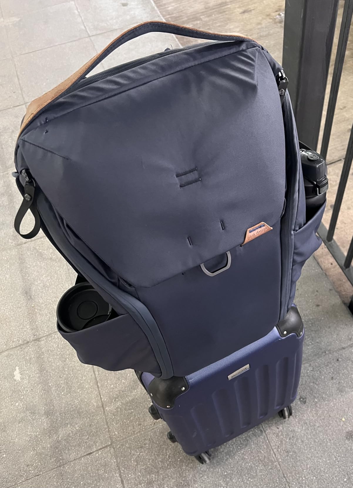 Peak Design Everyday Backpack 20L, Black, MagLatch Top, Dual Side Access, FlexFold Dividers, Fits 15