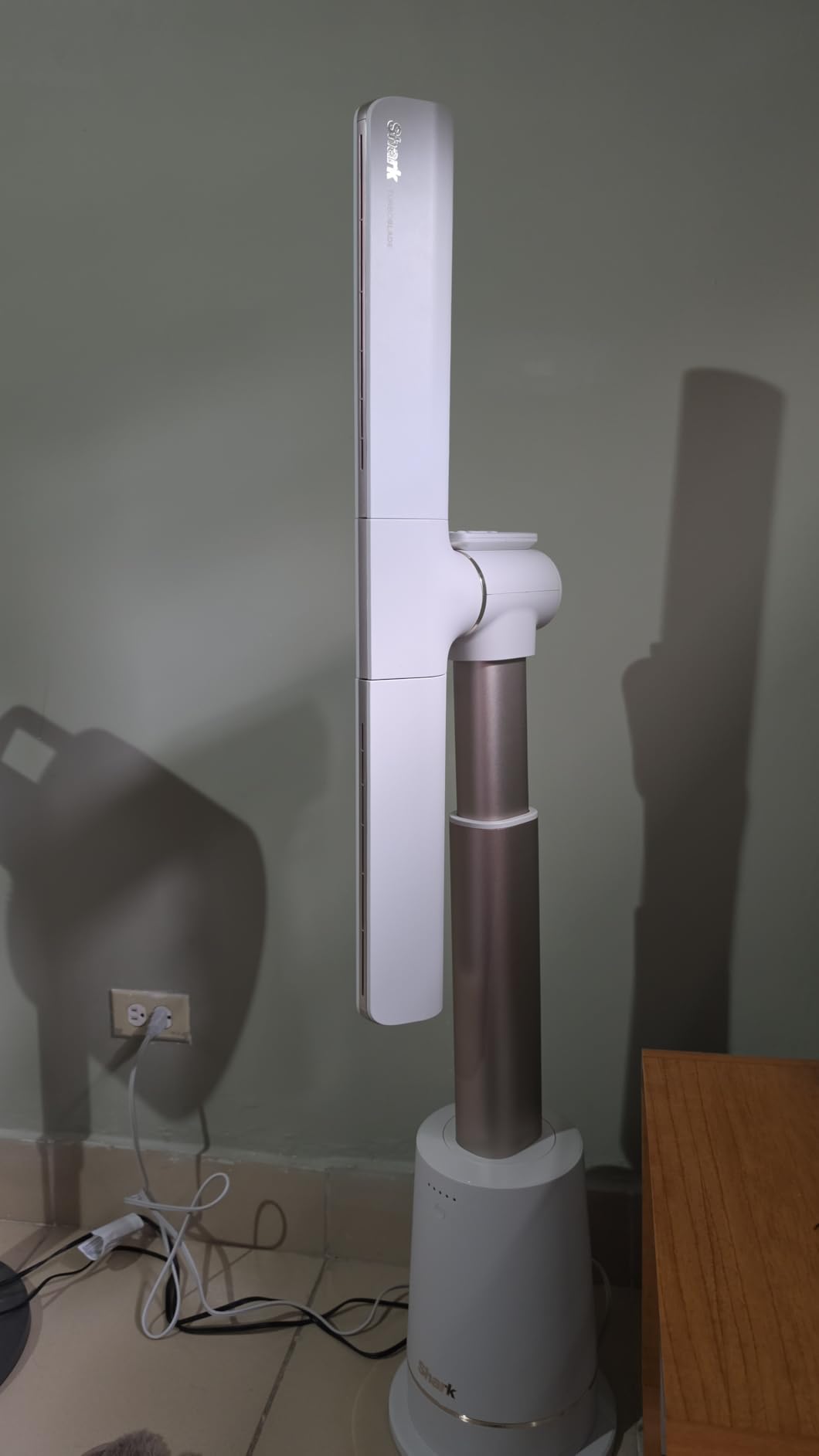 Shark TurboBlade Bladeless Tower Fan, Charcoal, TF202S customer photo 1