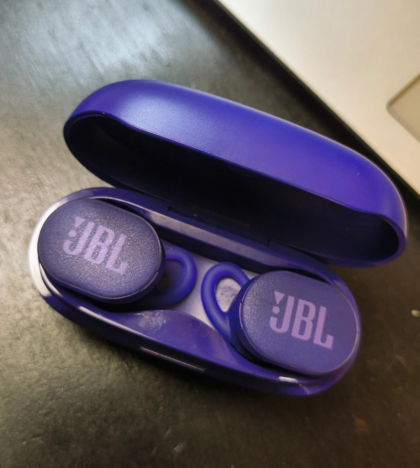 JBL Endurance Race 2 - True Wireless Earbuds - Black | Waterproof and dustproof, Ergonomic wing enhancer with Twistlock technology, Enhance your work-out with Sports Mode customer photo 2