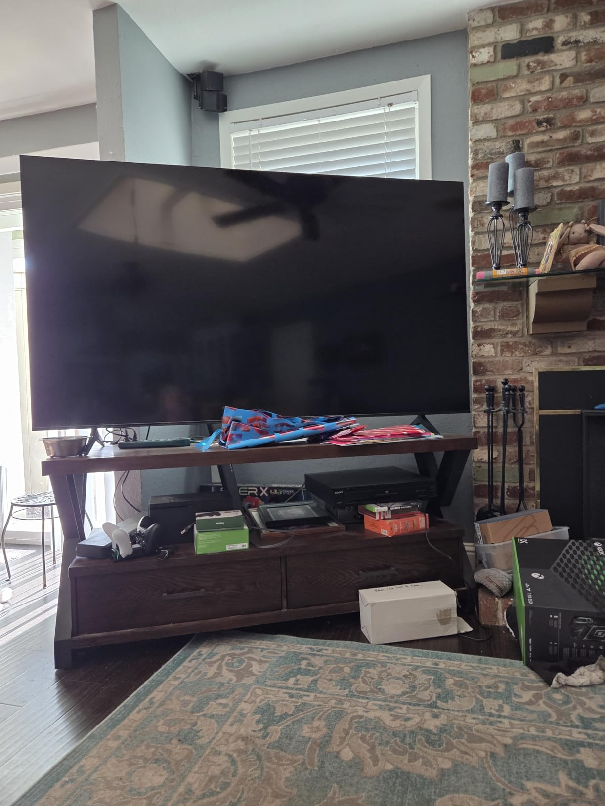 INSIGNIA 55-inch Class QF Series LED 4K UHD QLED Smart Fire TV with Alexa Voice Remote (NS55-UQFL26) customer photo 2