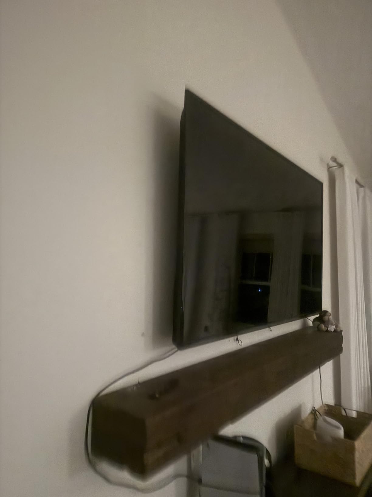 Samsung 43-Inch Class QLED Q7F Series Samsung Vision AI Smart TV (2025 Model, 43Q7F) Quantum HDR, Object Tracking Sound Lite, Q4 AI Gen1 Processor, 4K upscaling, Gaming Hub, Alexa Built-in customer photo 1