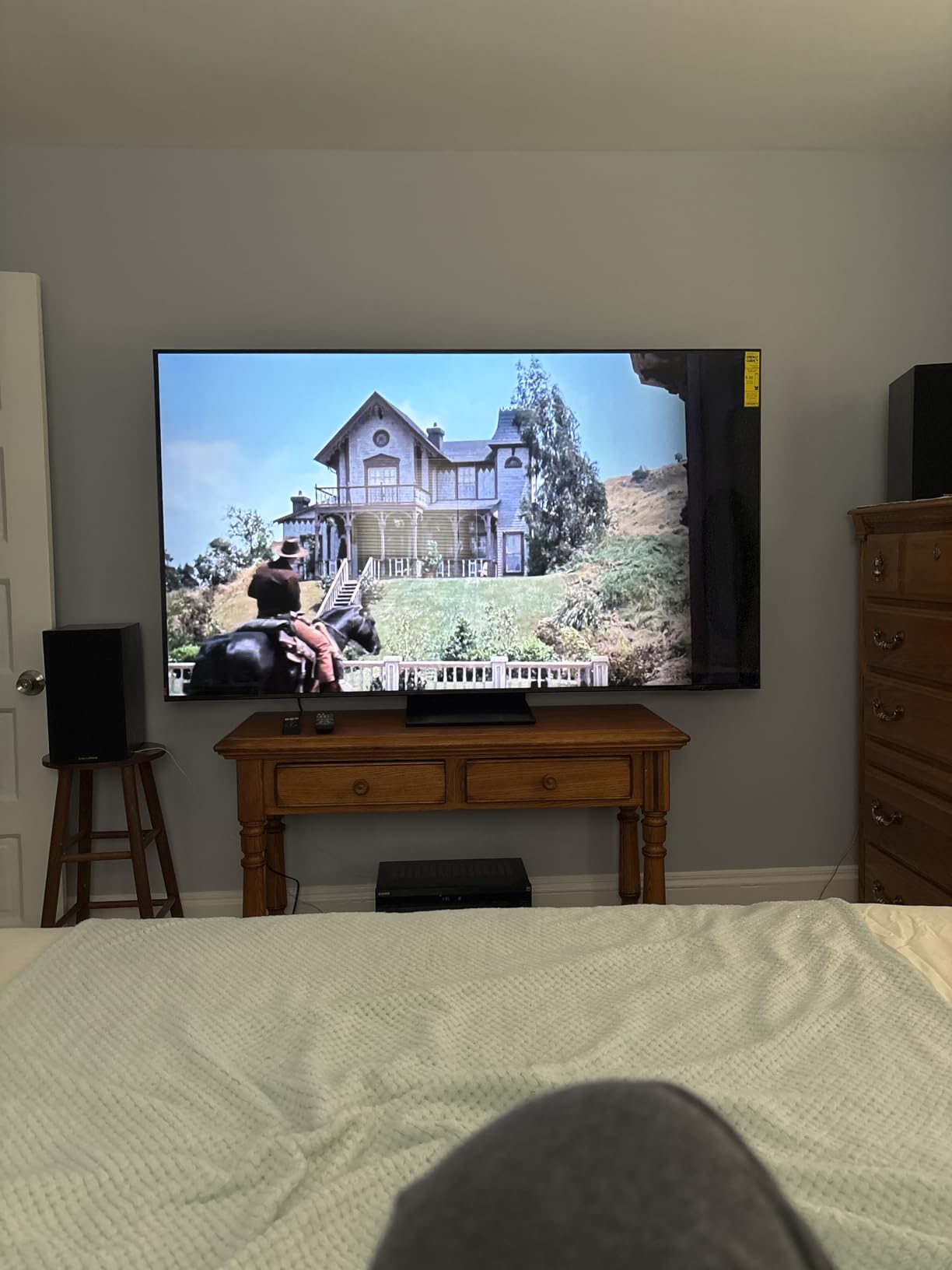 Samsung 75-Inch Class Neo QLED QN70F 4K Mini LED Smart TV (2025 Model) NQ4 AI Gen2 Processor, Quantum Matrix Technology Slim, Motion Xcelerator 144Hz, Samsung Vision AI, Alexa Built-in customer photo 1