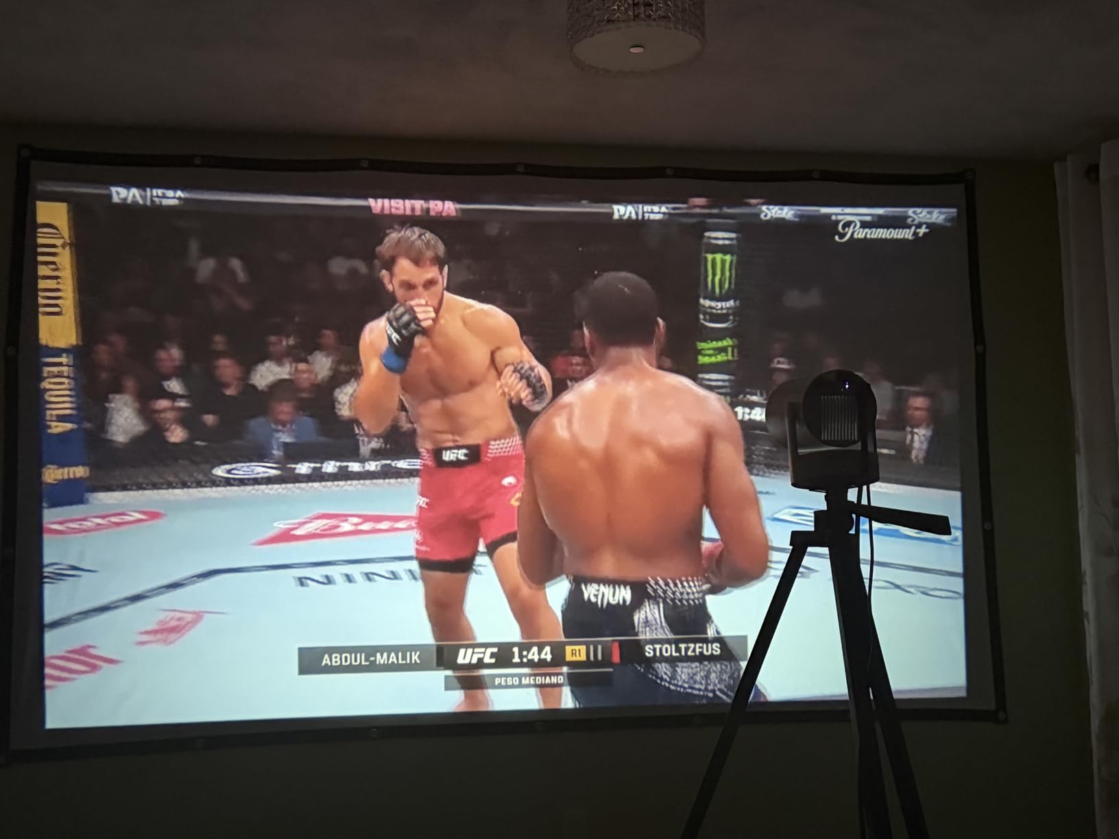Magcubic Mini Projector with WiFi 6 and Bluetooth 5.4, Portable Projector 4K Support, 5W Soundbase Speaker, Auto Vertical Keystone 180°Rotatable Smart Proyector for Movie Home Outdoor customer photo 2