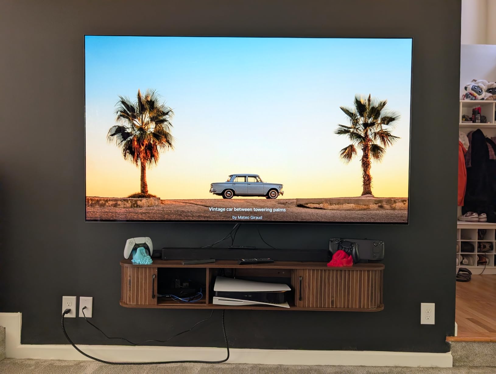 LG 55-Inch Class OLED evo AI 4K C5 Series Smart TV w/Dolby Atmos, Dolby Vision, HDR10, AI Super Upscaling 4K, Filmmaker Mode, Wow Orchestra, Alexa Built-in (OLED55C5PUA, 2025) customer photo 1