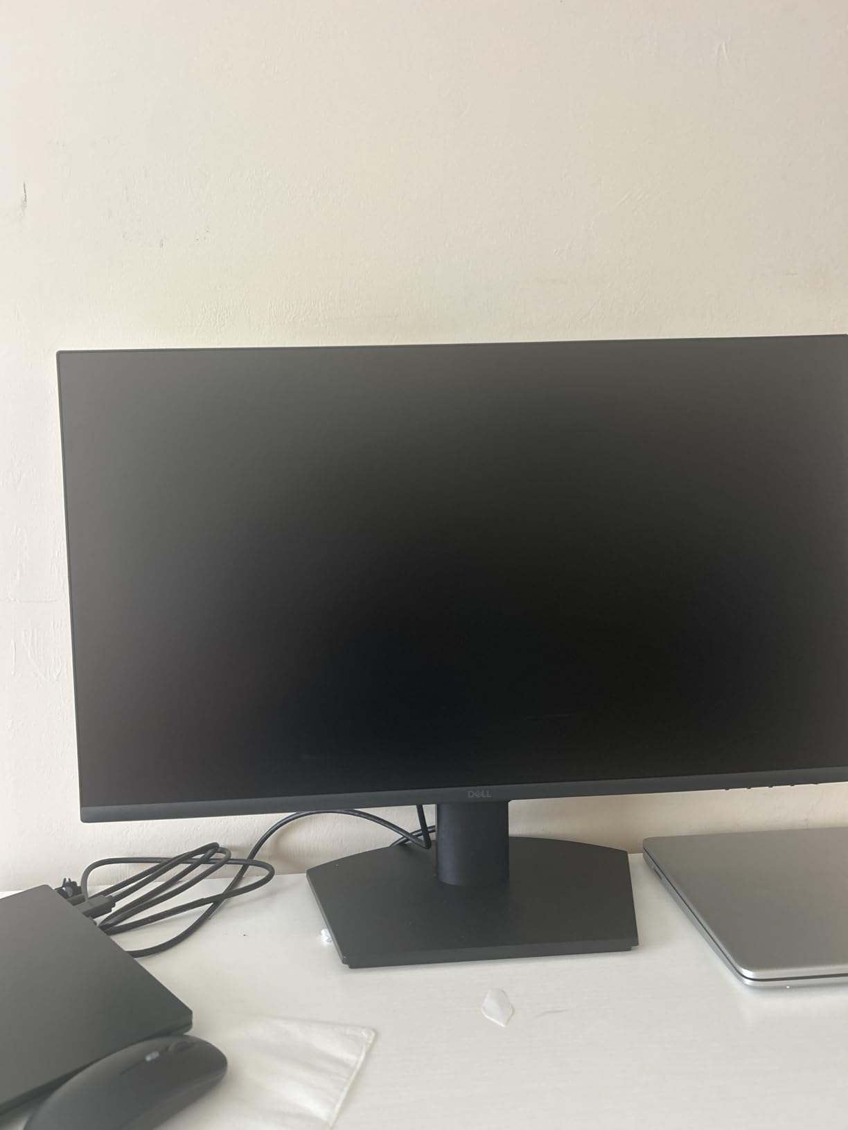 Dell 27 Monitor SE2725HM, FHD, IPS, 100Hz, Eye Comfort, Anti-Glare, HDMI, VGA, 5ms Response, 250 Nit Brightness, 72% NTSC, Tilt Adjust, ENERGY STAR Certified customer photo 1