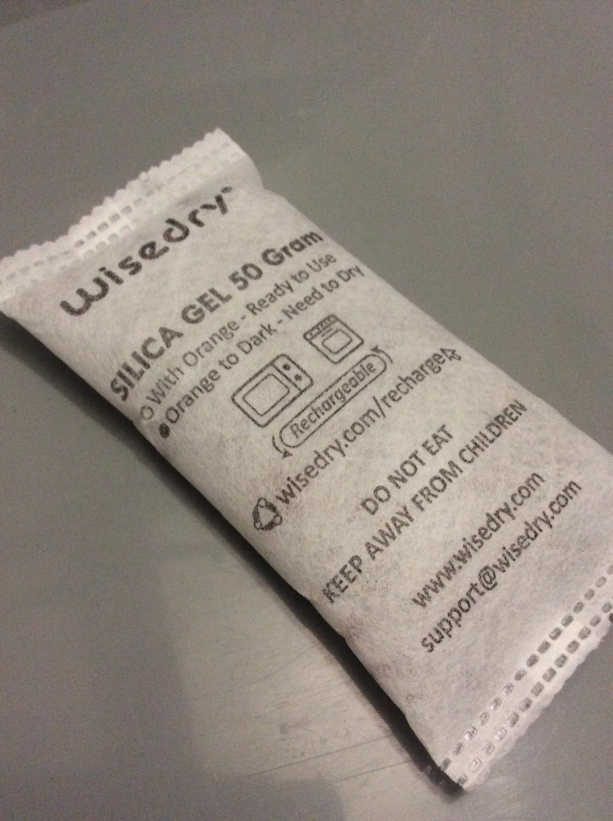 wisedry 2 x 500 Gram See-Through Silica Gel Packets, Color-Indicating Desiccant Packs for Storage, Reusable Gun Safe Dehumidifier, Rechargeable Car Dehumidifier Bag customer photo 1